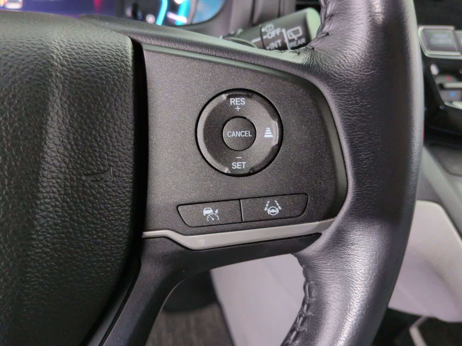 Thumbnail: 2023 Honda Odyssey - 25