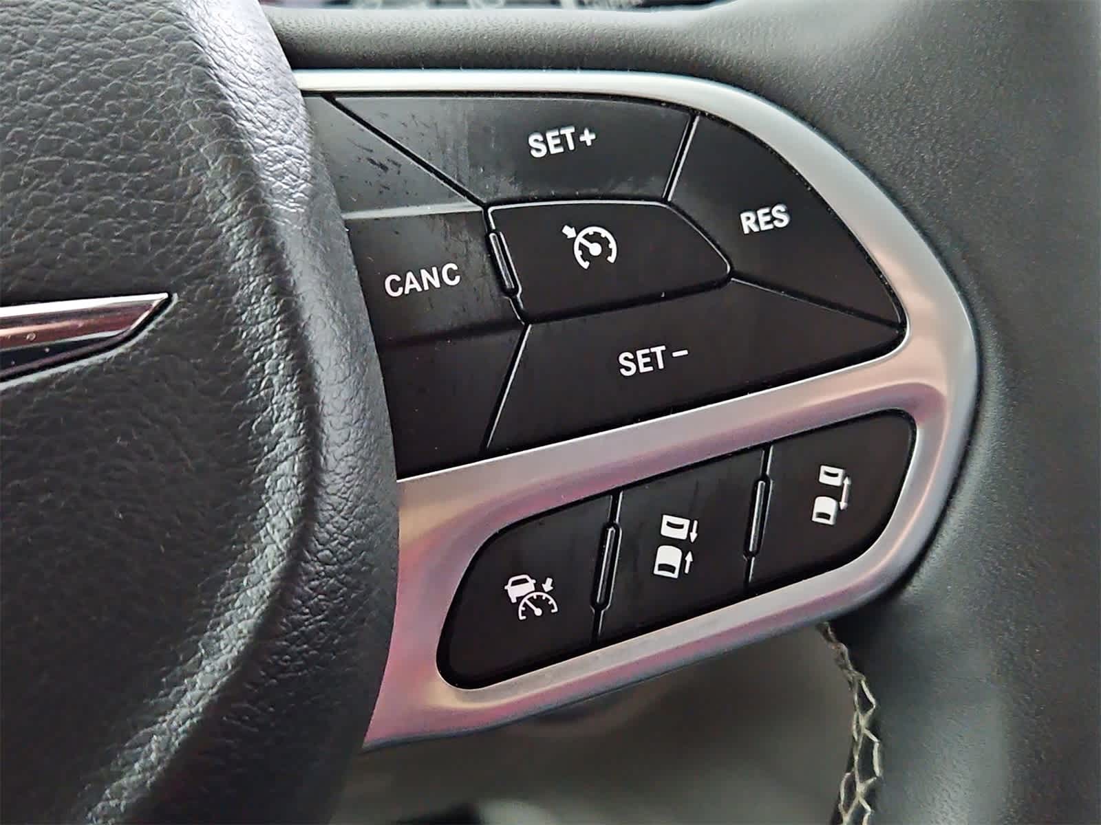 Thumbnail: 2024 Chrysler Pacifica - 24