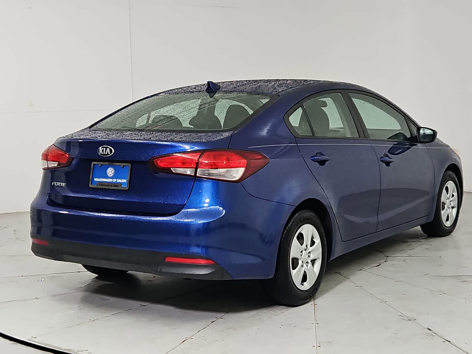 Thumbnail: 2017 Kia Forte - 6