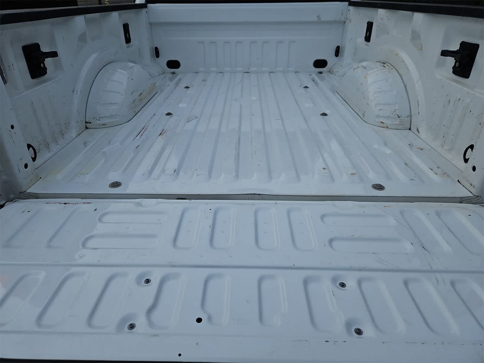 Thumbnail: 2022 Ford F-350 - 34