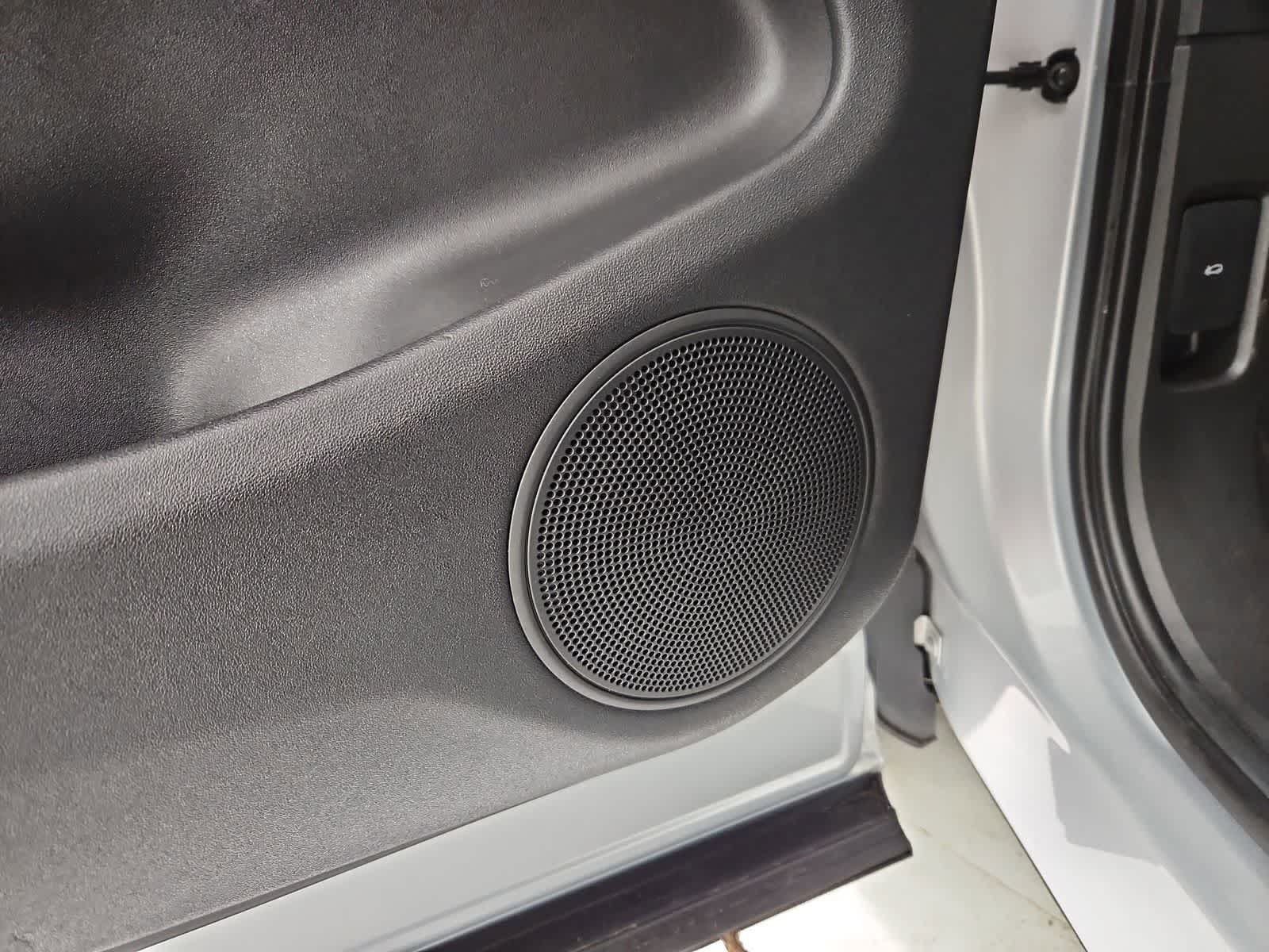 Thumbnail: 2020 Land Rover Range Rover Evoque - 32