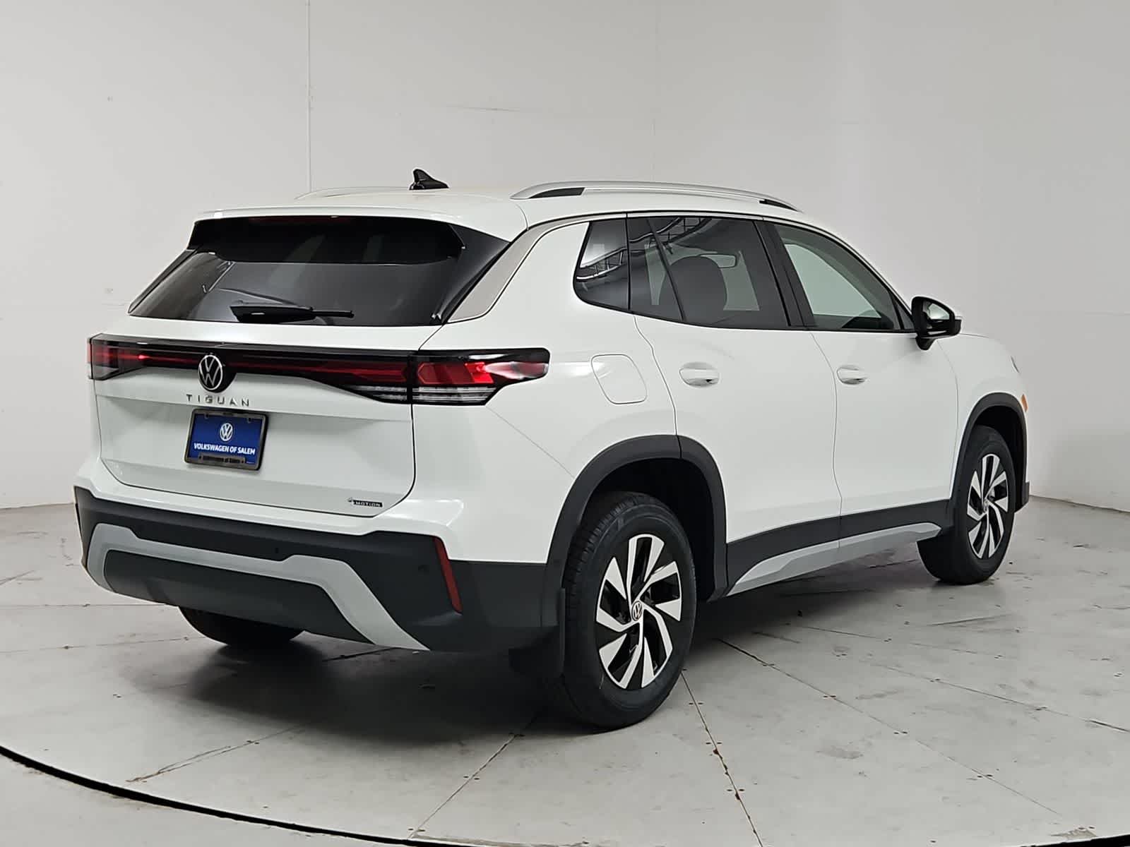 Thumbnail: 2026 Volkswagen Tiguan - 6