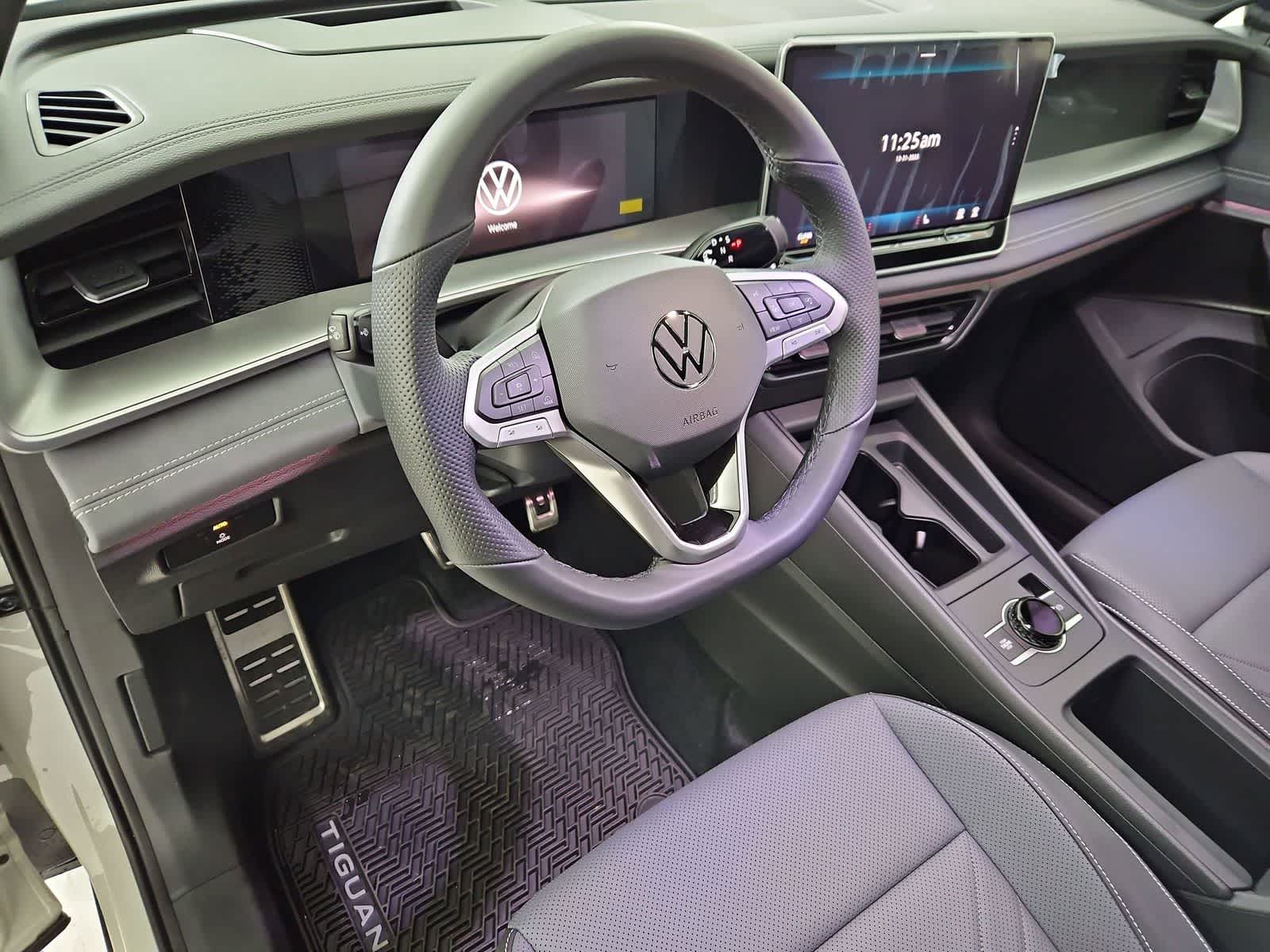 Thumbnail: 2026 Volkswagen Tiguan - 2