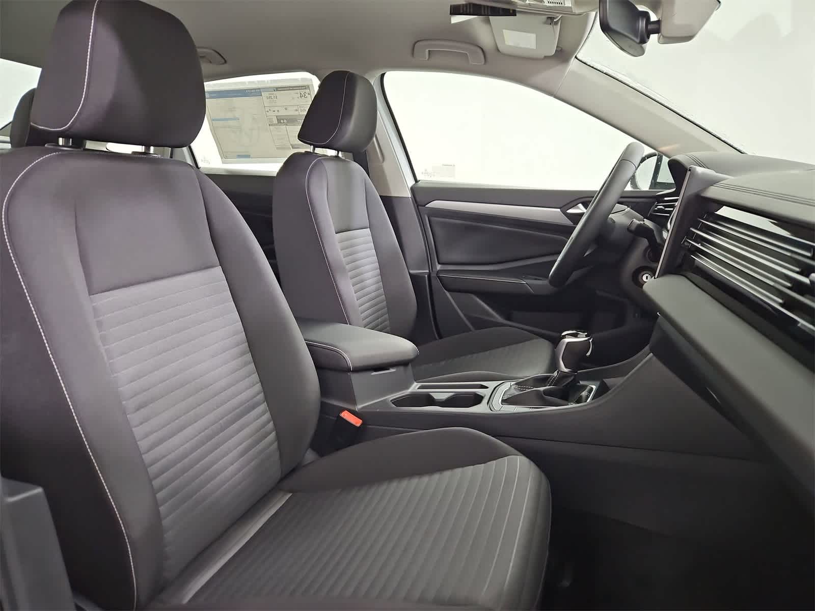 Thumbnail: 2026 Volkswagen Jetta - 21