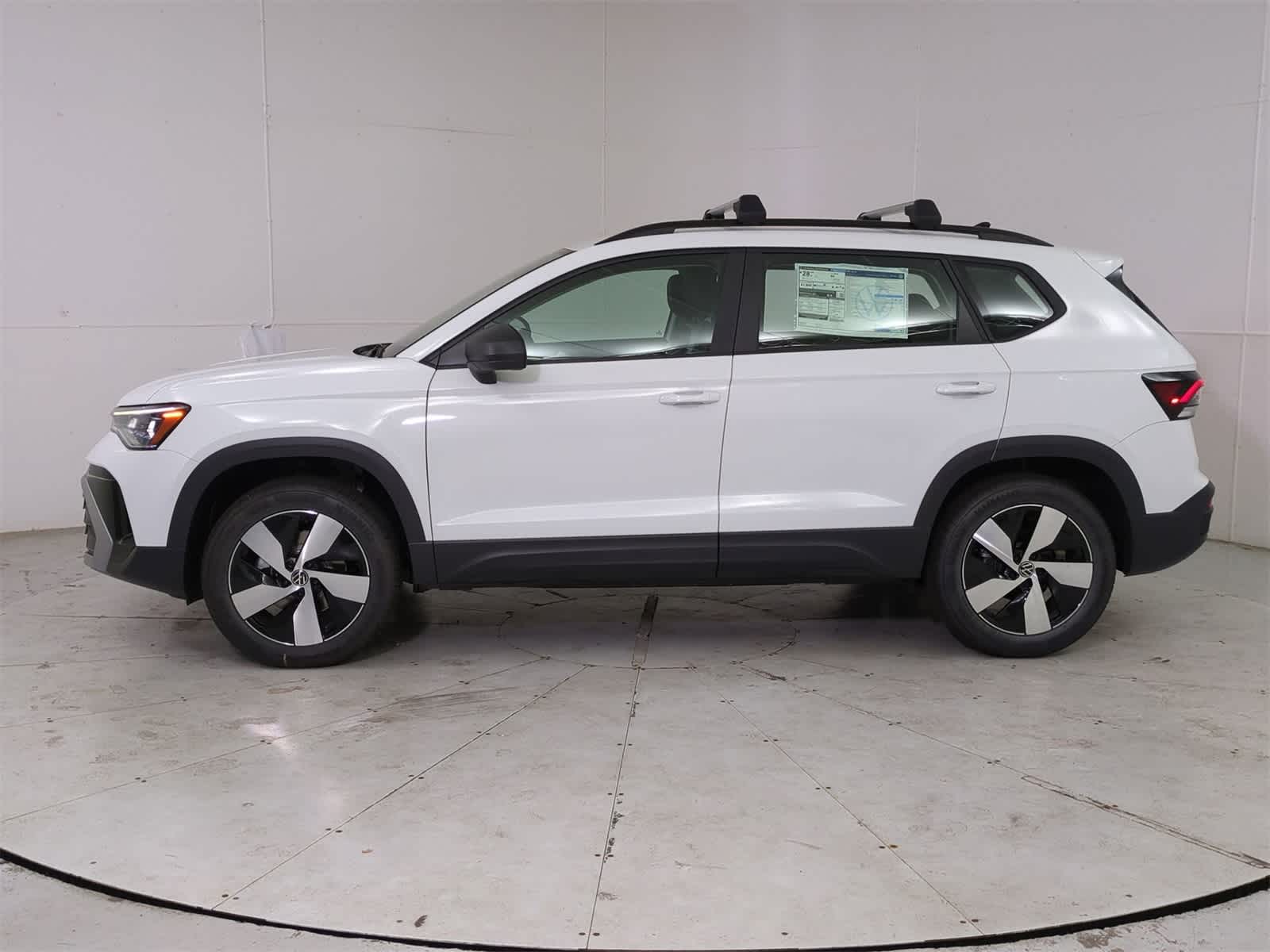 Thumbnail: 2025 Volkswagen Taos - 3