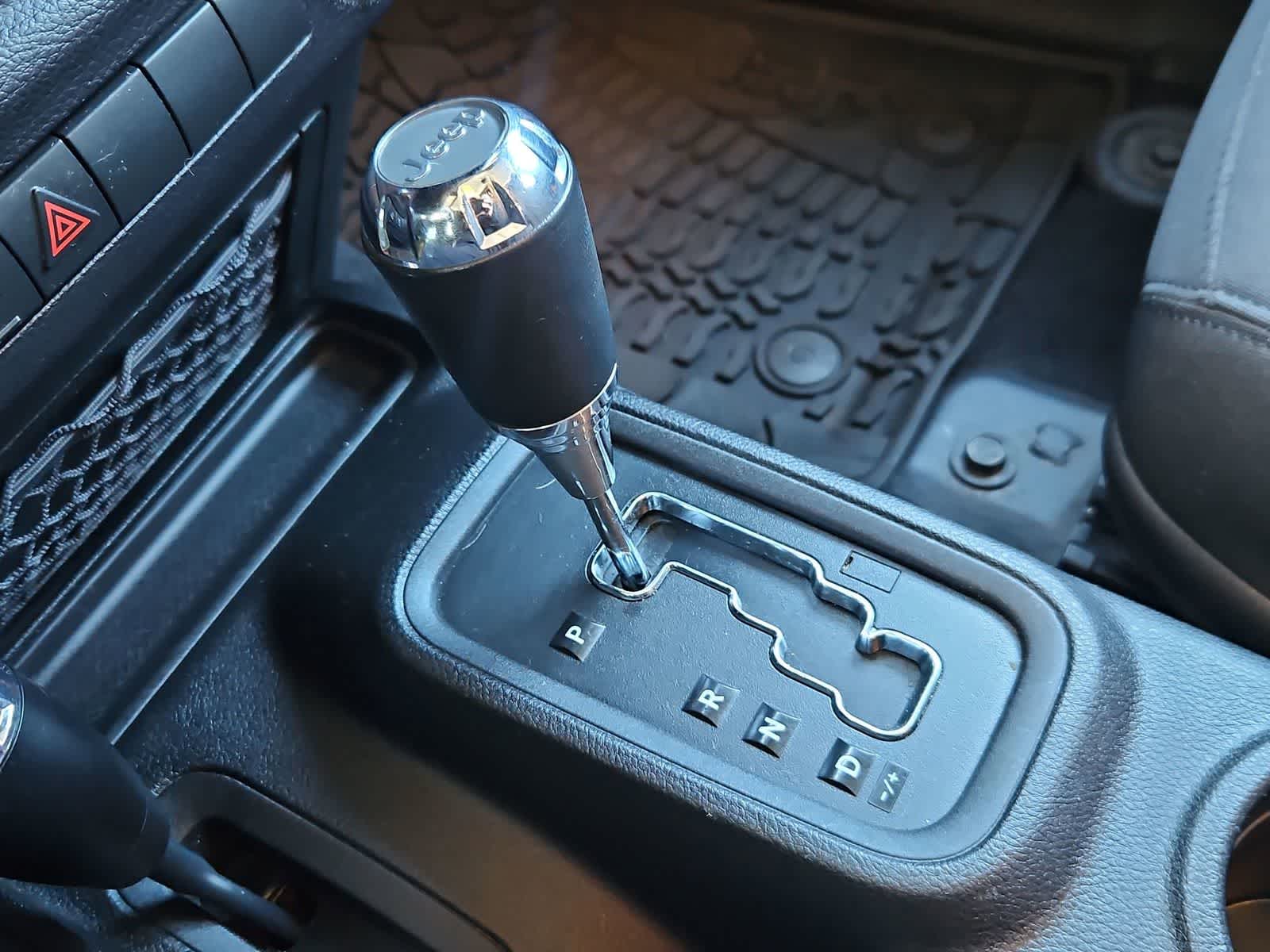 Thumbnail: 2015 Jeep Wrangler - 29