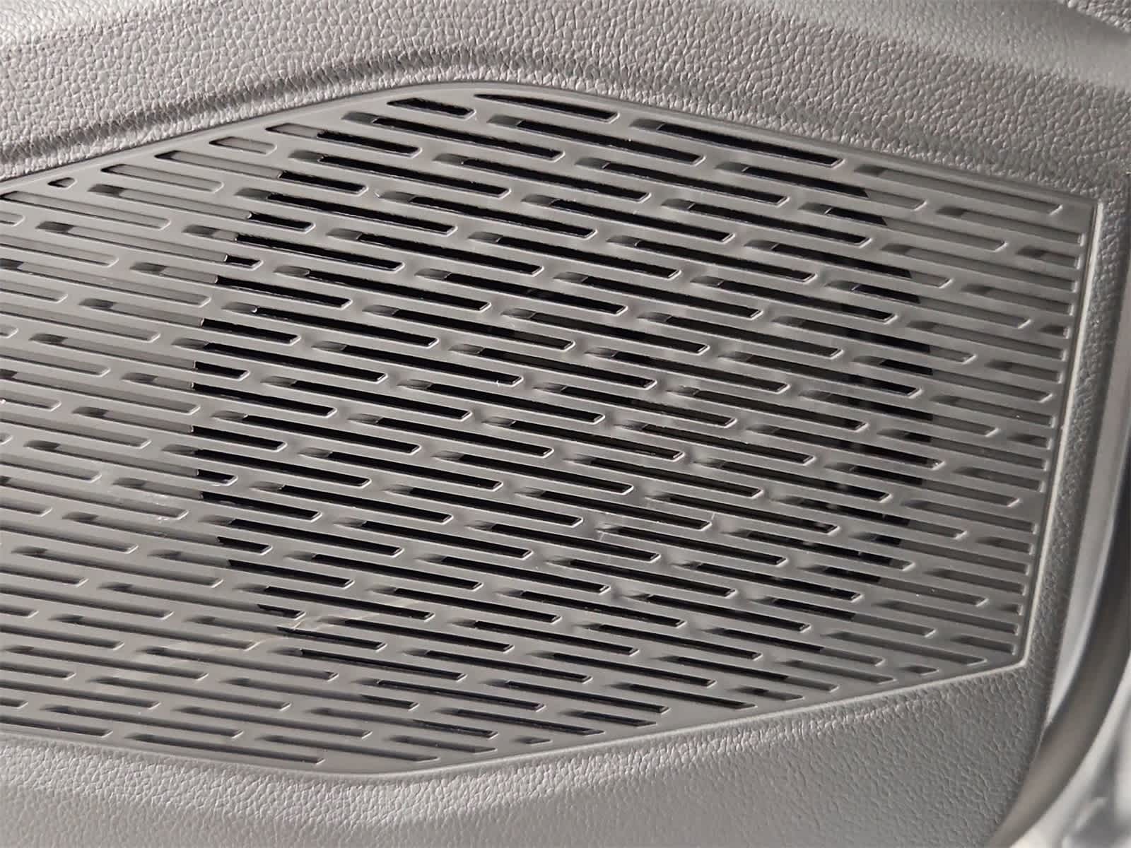 Thumbnail: 2025 Volkswagen Jetta - 32