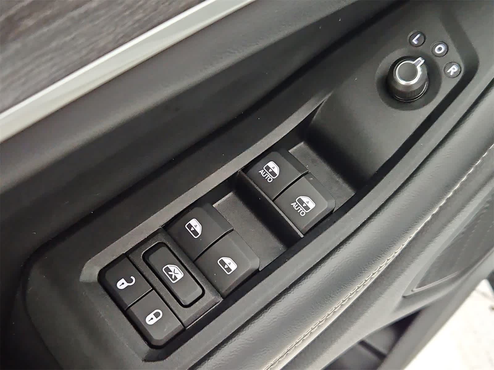 Thumbnail: 2023 Jeep Grand Cherokee - 17