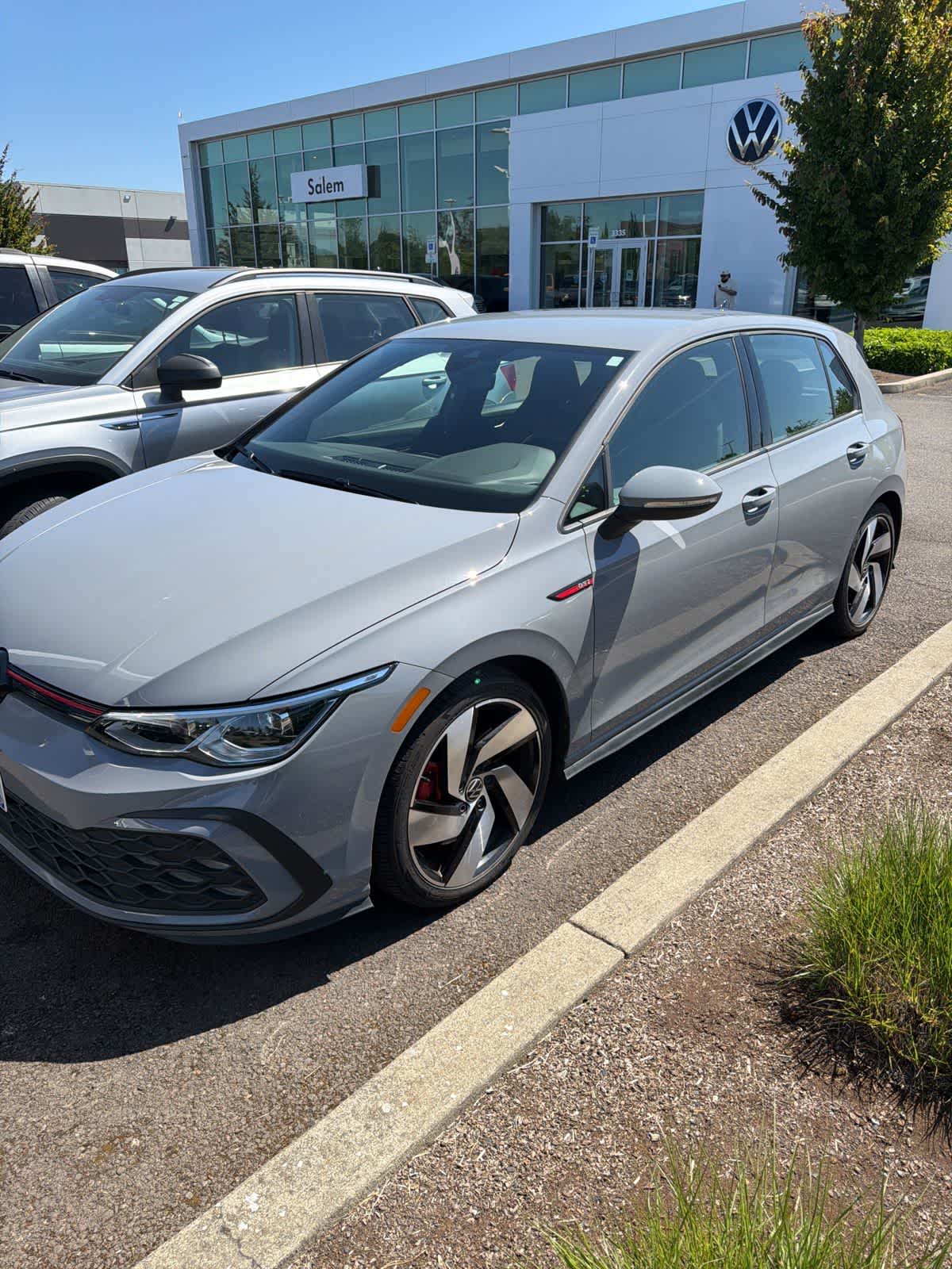 Thumbnail: 2023 Volkswagen Golf - 8