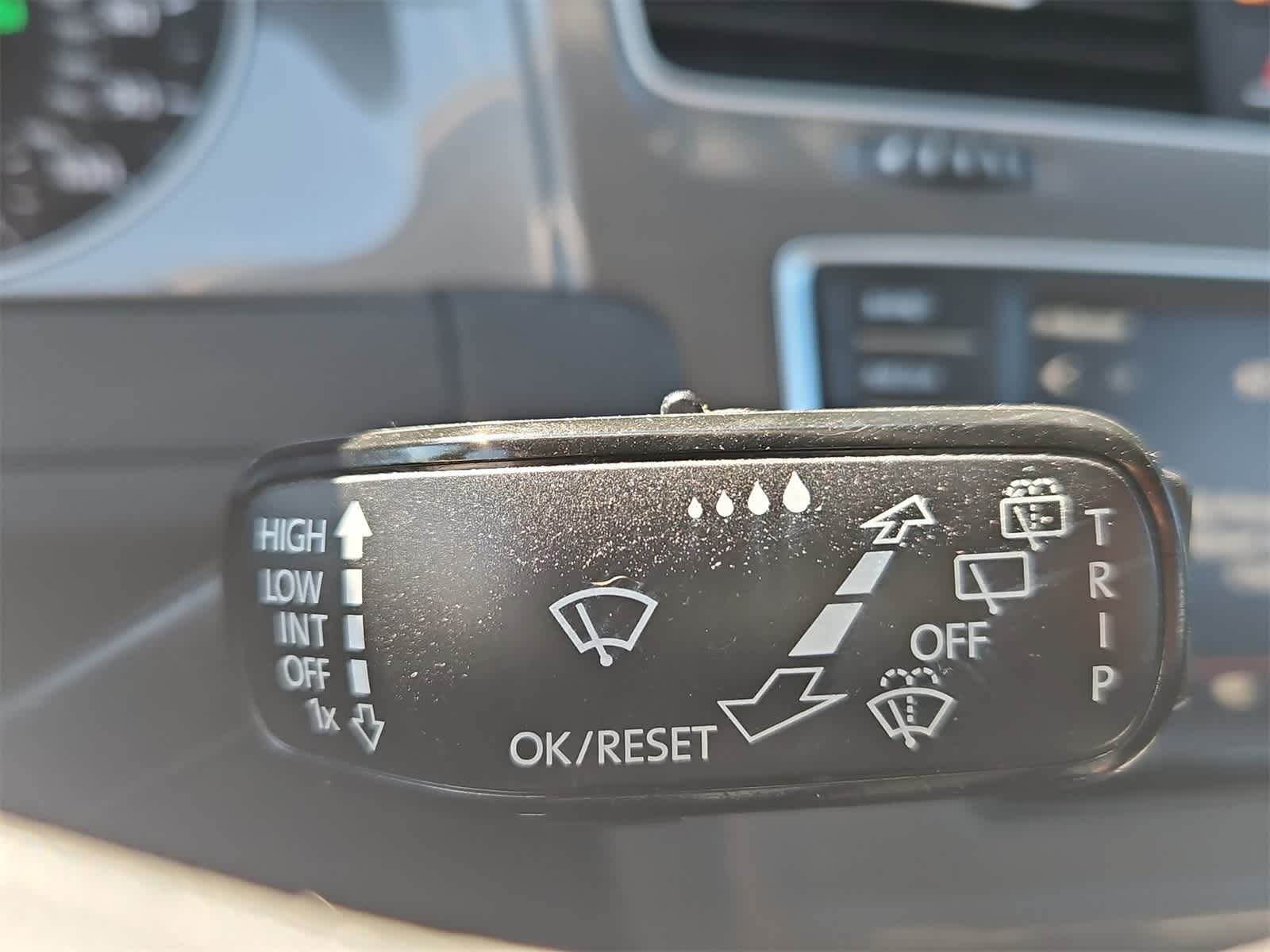 Thumbnail: 2016 Volkswagen e-Golf - 24