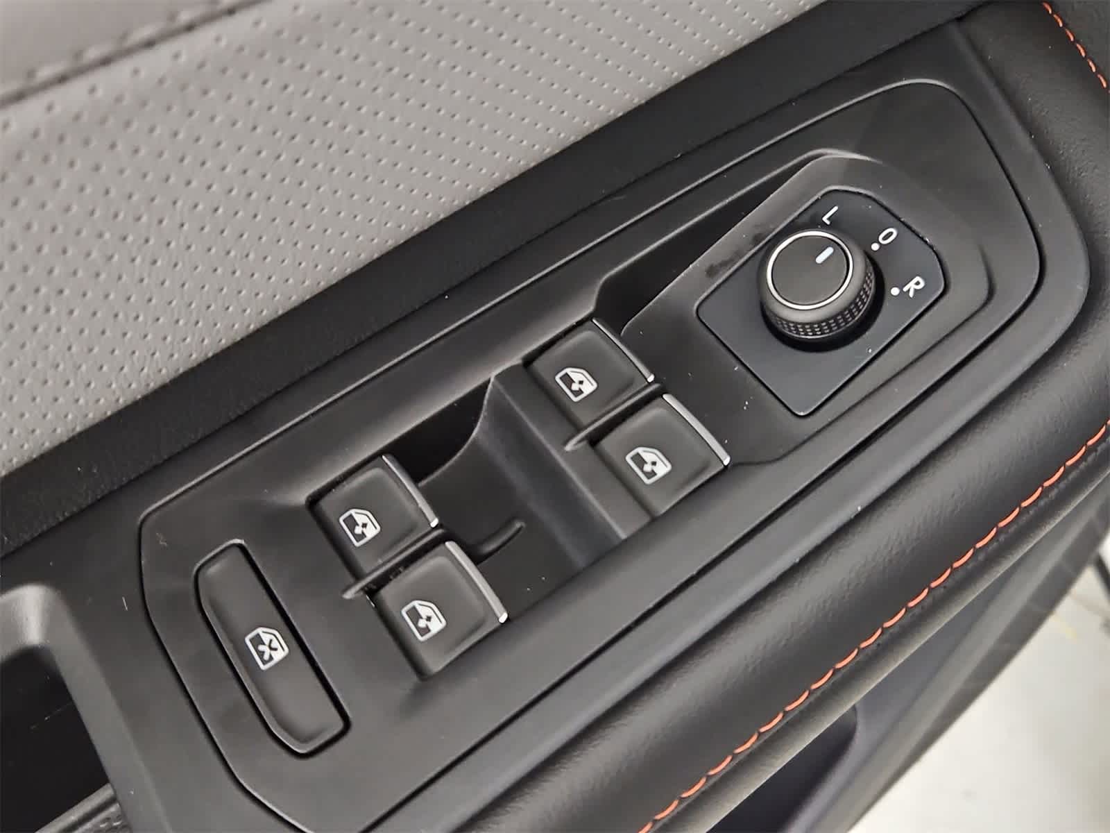 Thumbnail: 2025 Volkswagen Atlas - 16