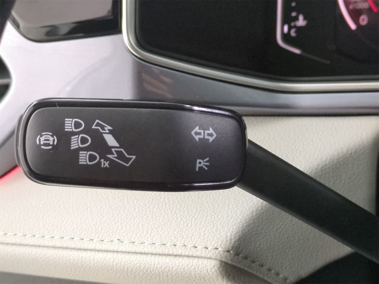 Thumbnail: 2025 Volkswagen Taos - 27