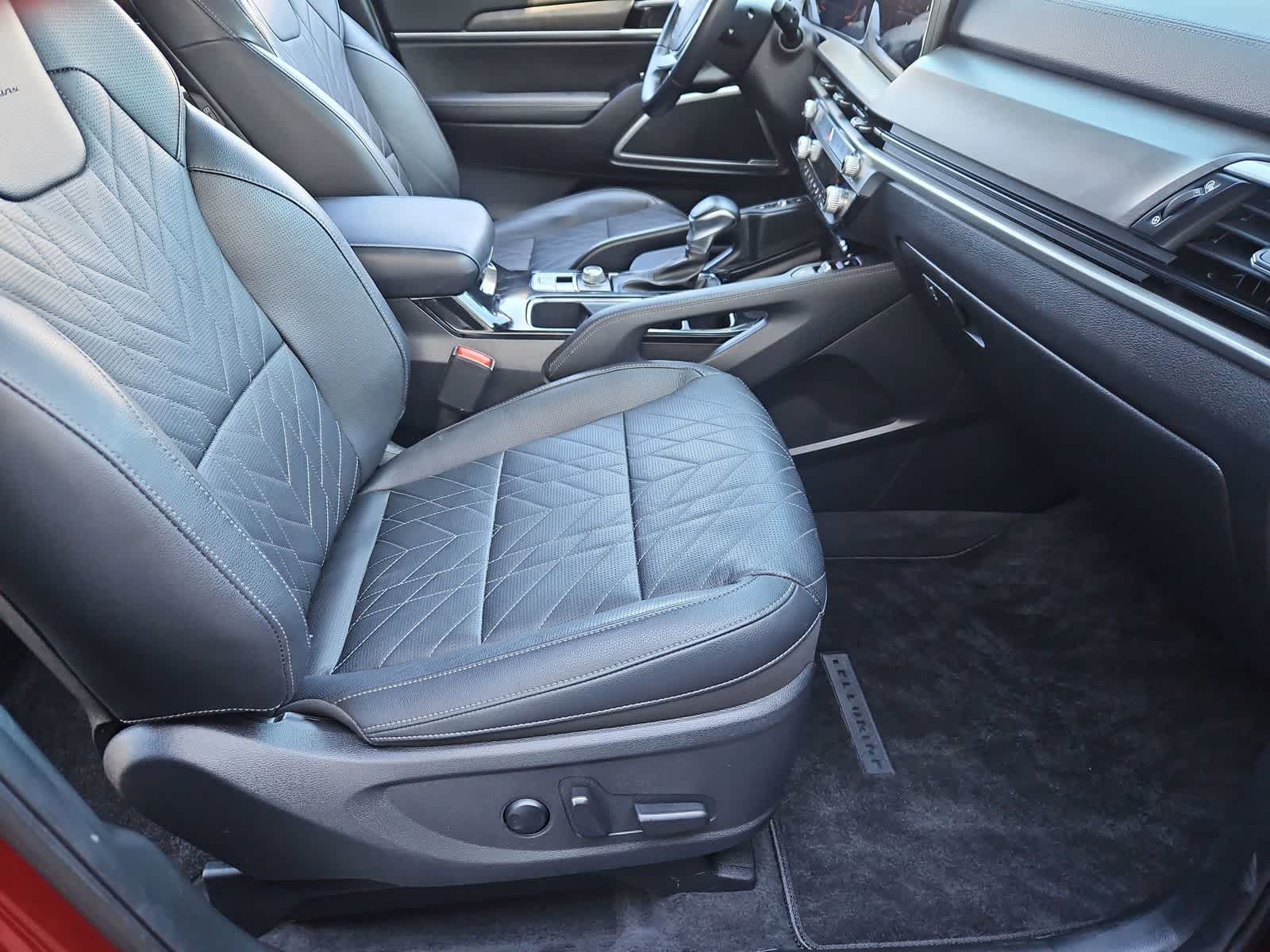 Thumbnail: 2023 Kia Telluride - 22