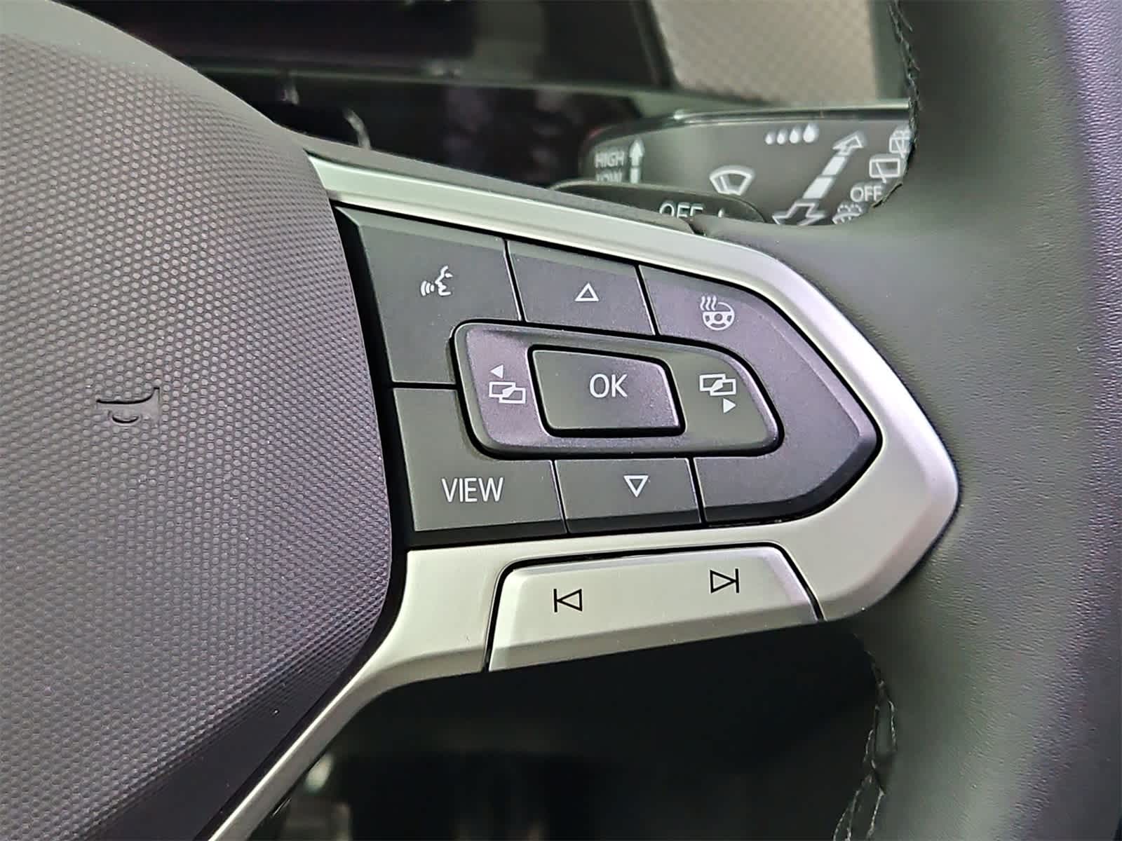 Thumbnail: 2025 Volkswagen Atlas - 25