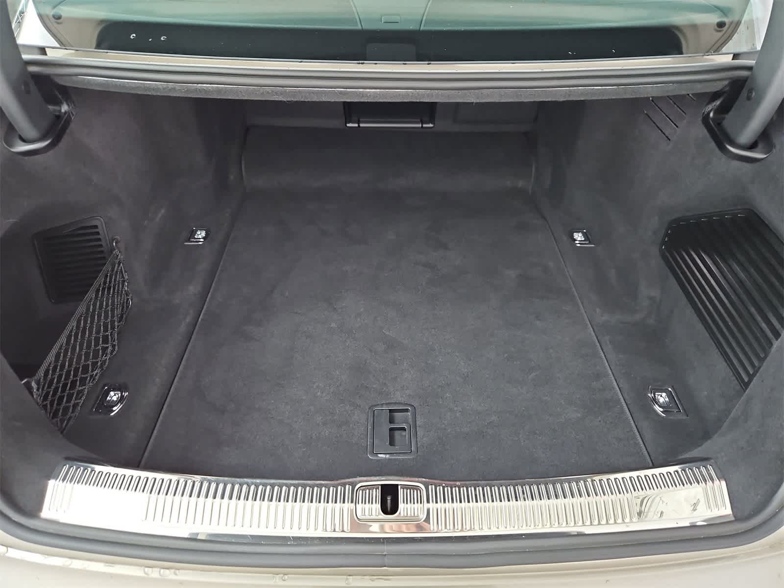 Thumbnail: 2020 Audi A8 - 36