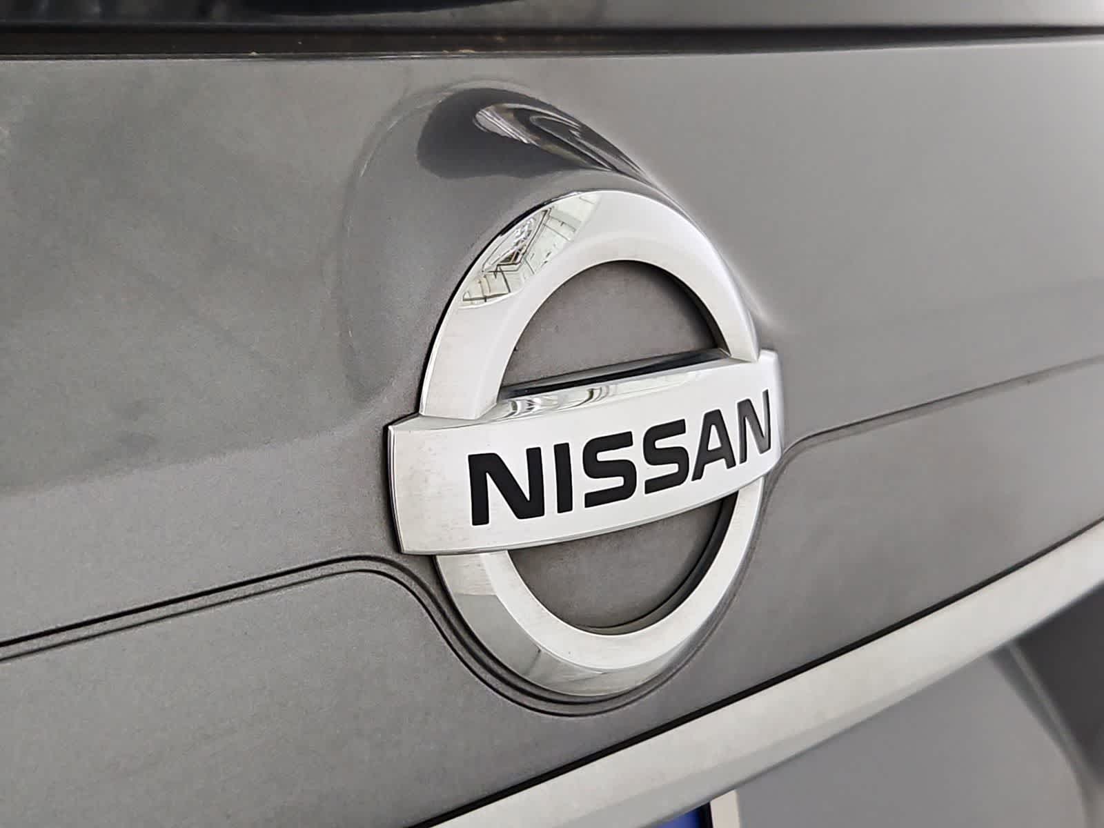 Thumbnail: 2017 Nissan Rogue - 11