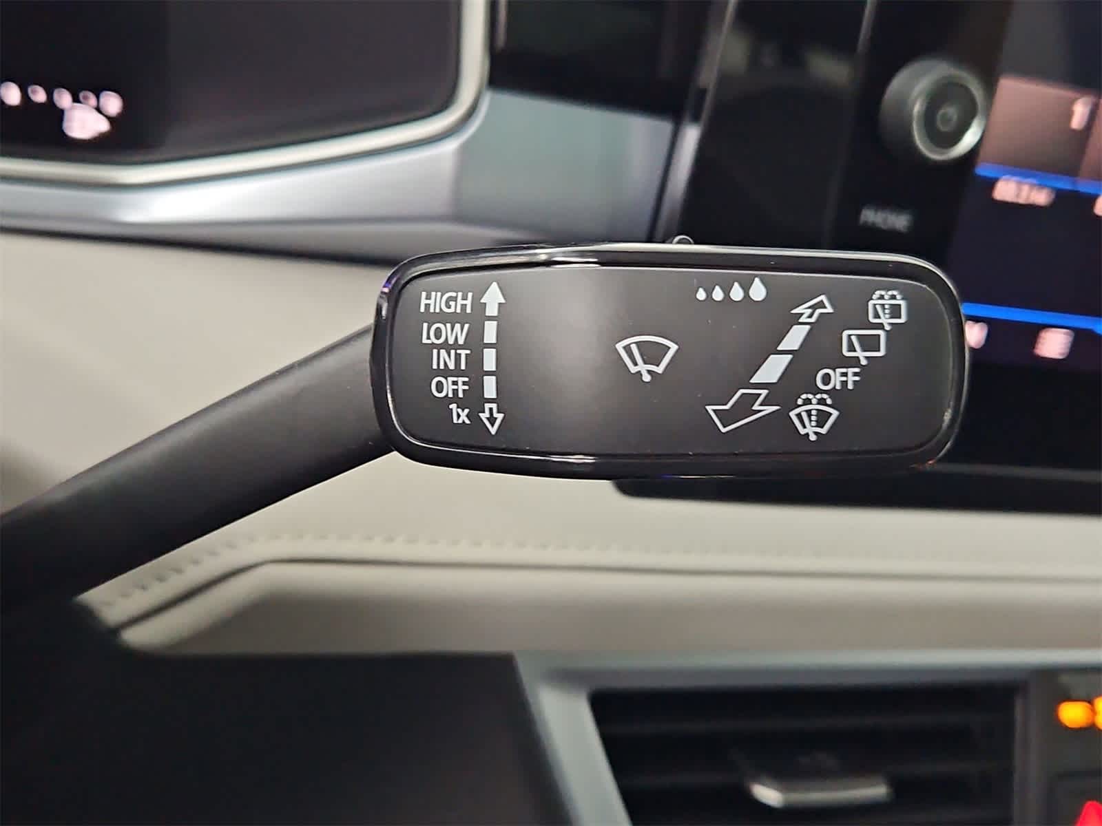 Thumbnail: 2025 Volkswagen Taos - 26