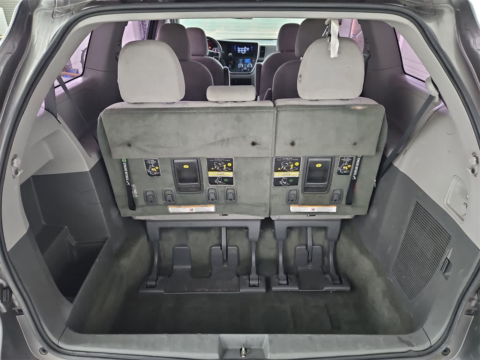 Thumbnail: 2016 Toyota Sienna - 34