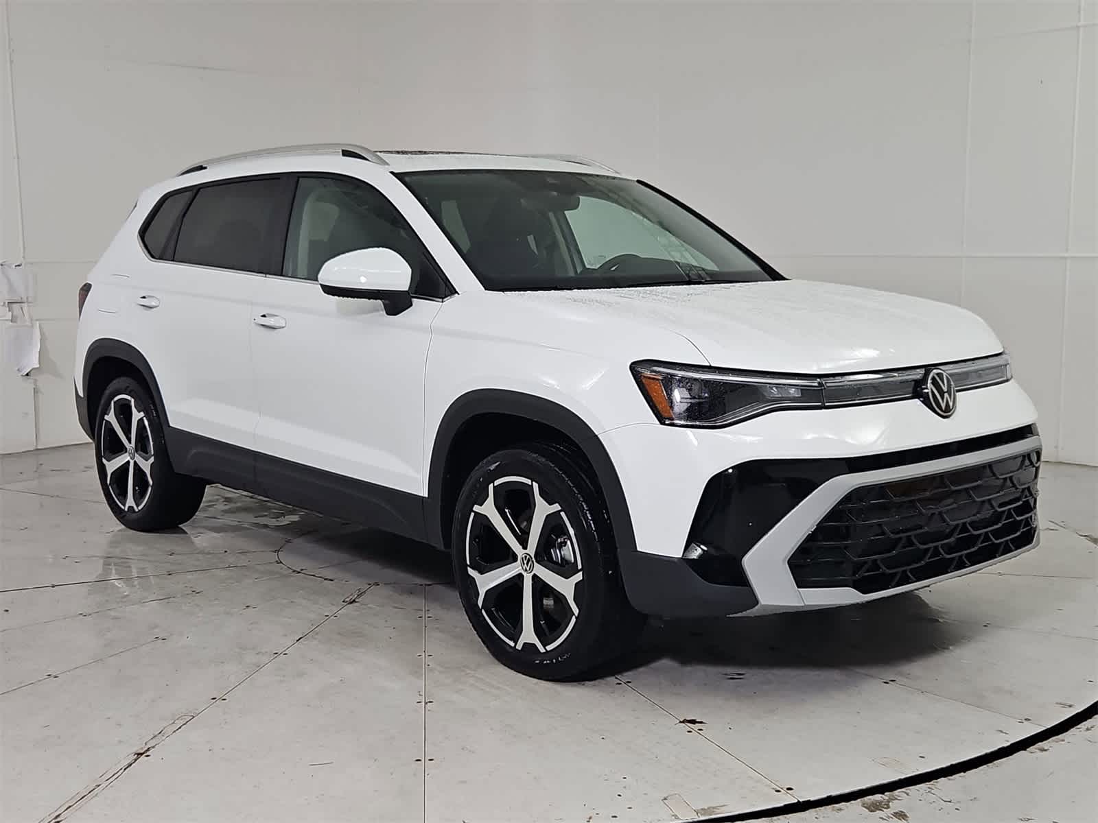 Thumbnail: 2026 Volkswagen Taos - 8