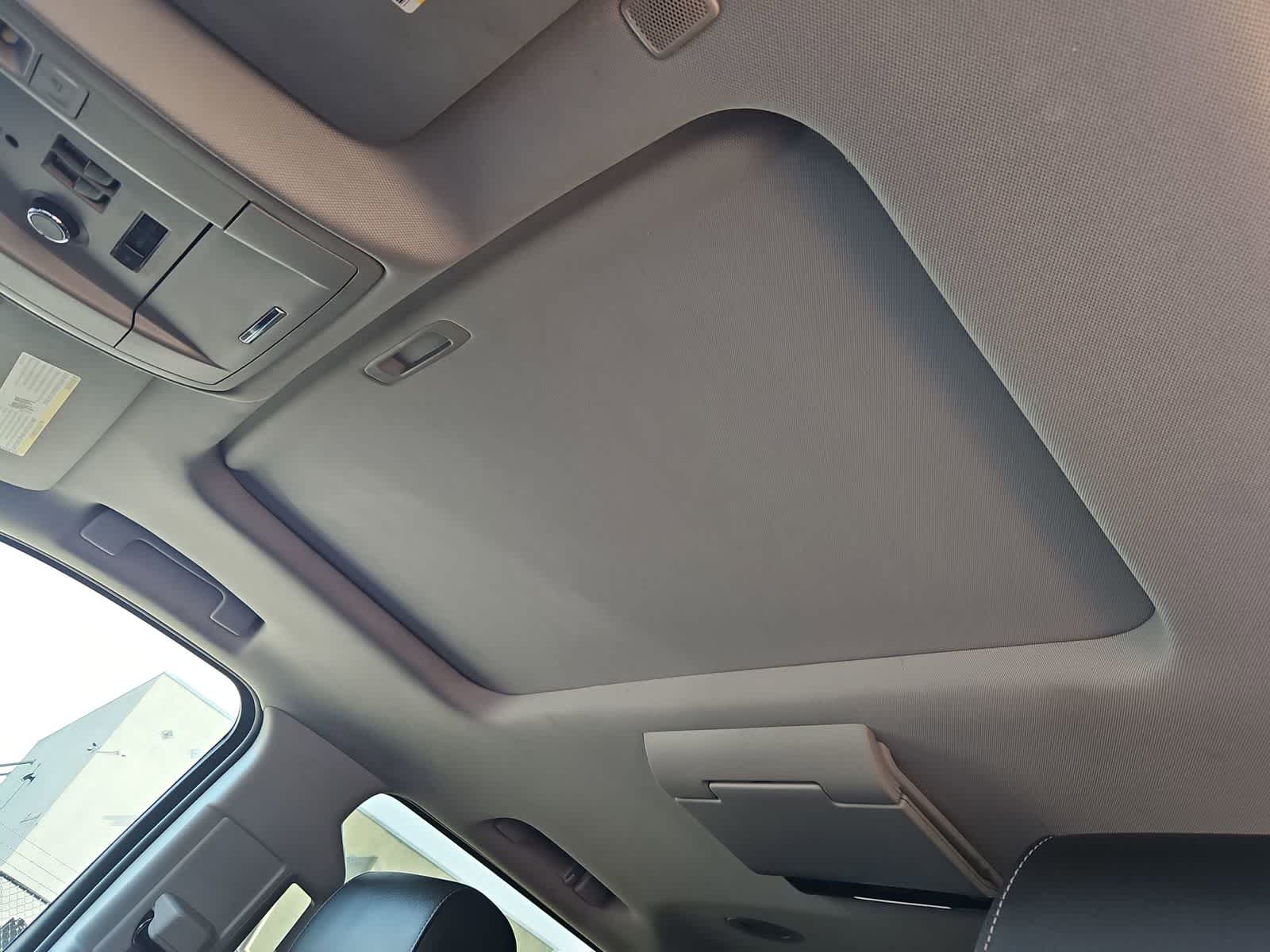 Thumbnail: 2017 Chevrolet Tahoe - 19