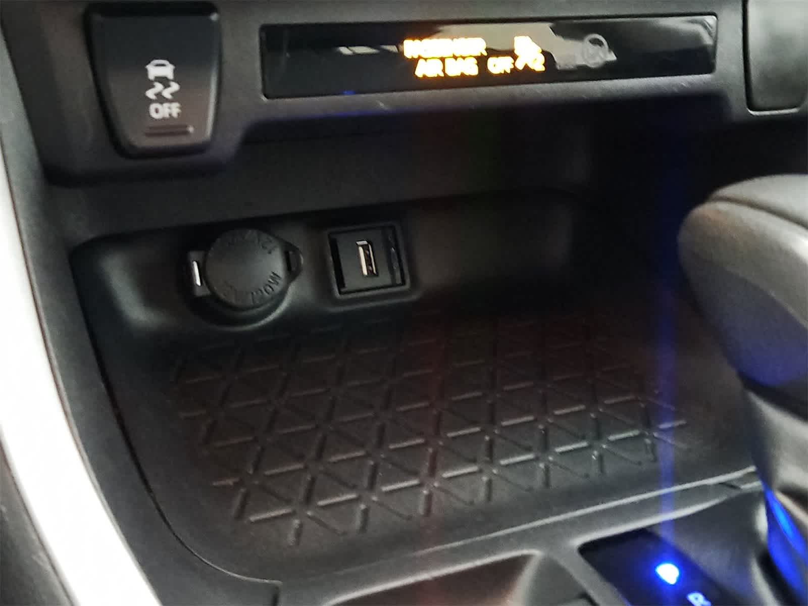 Thumbnail: 2021 Toyota RAV4 - 36