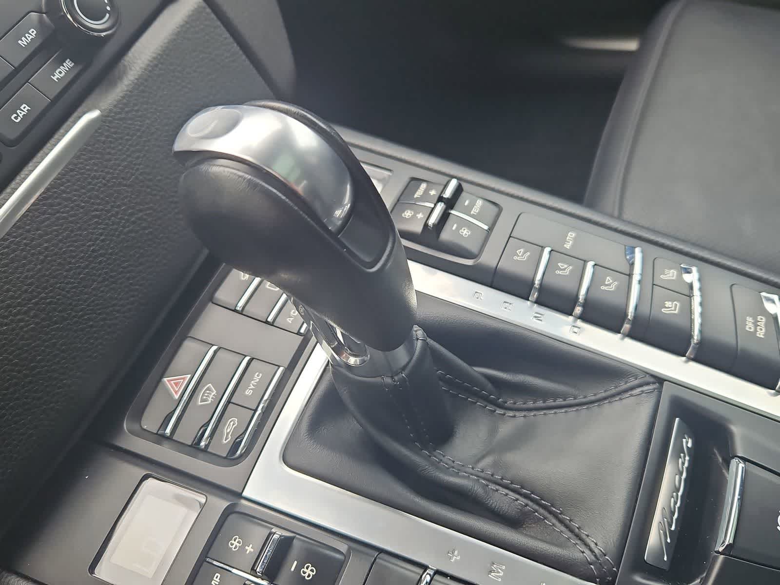 Thumbnail: 2017 Porsche Macan - 34