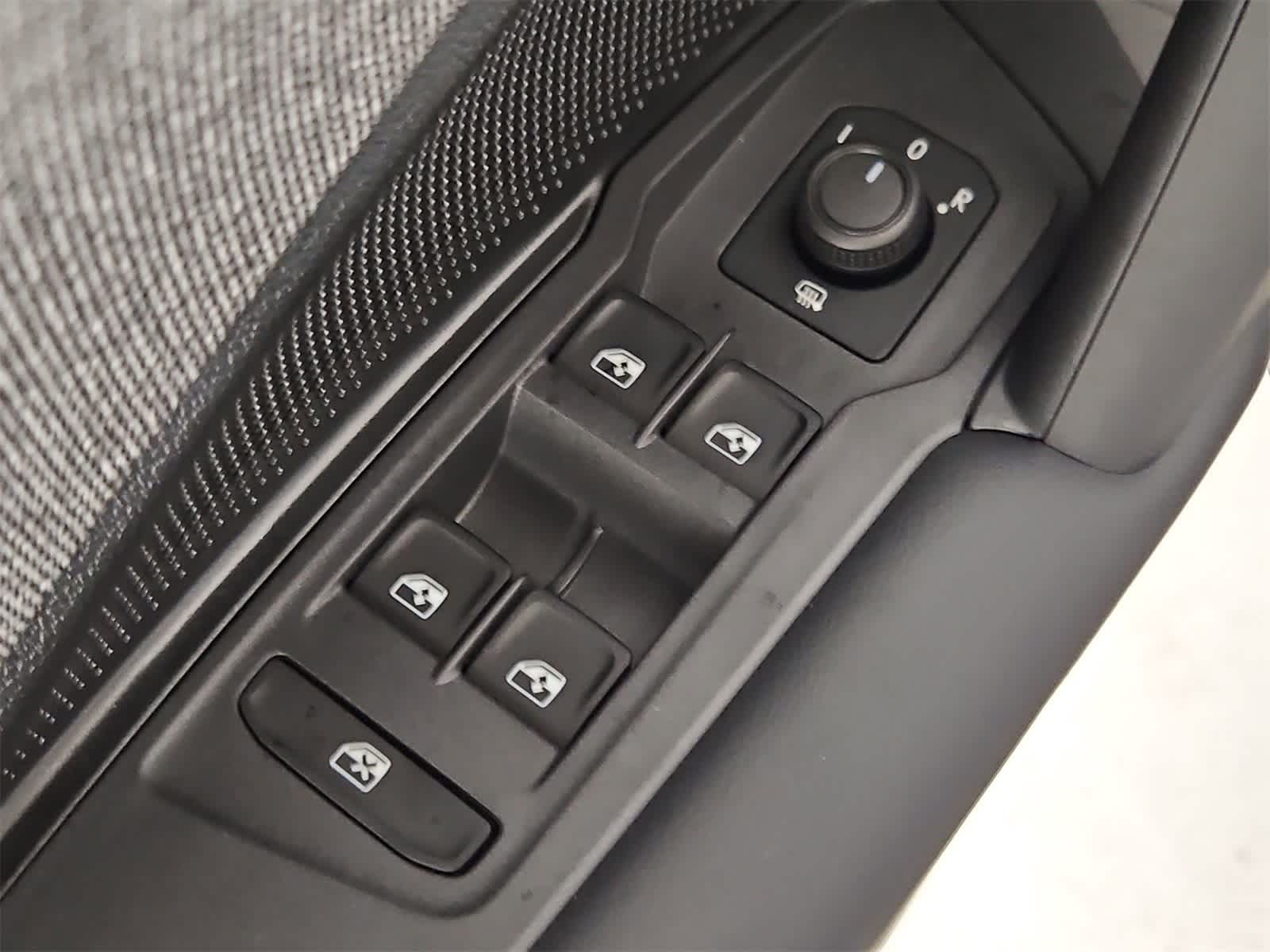 Thumbnail: 2026 Volkswagen Tiguan - 17