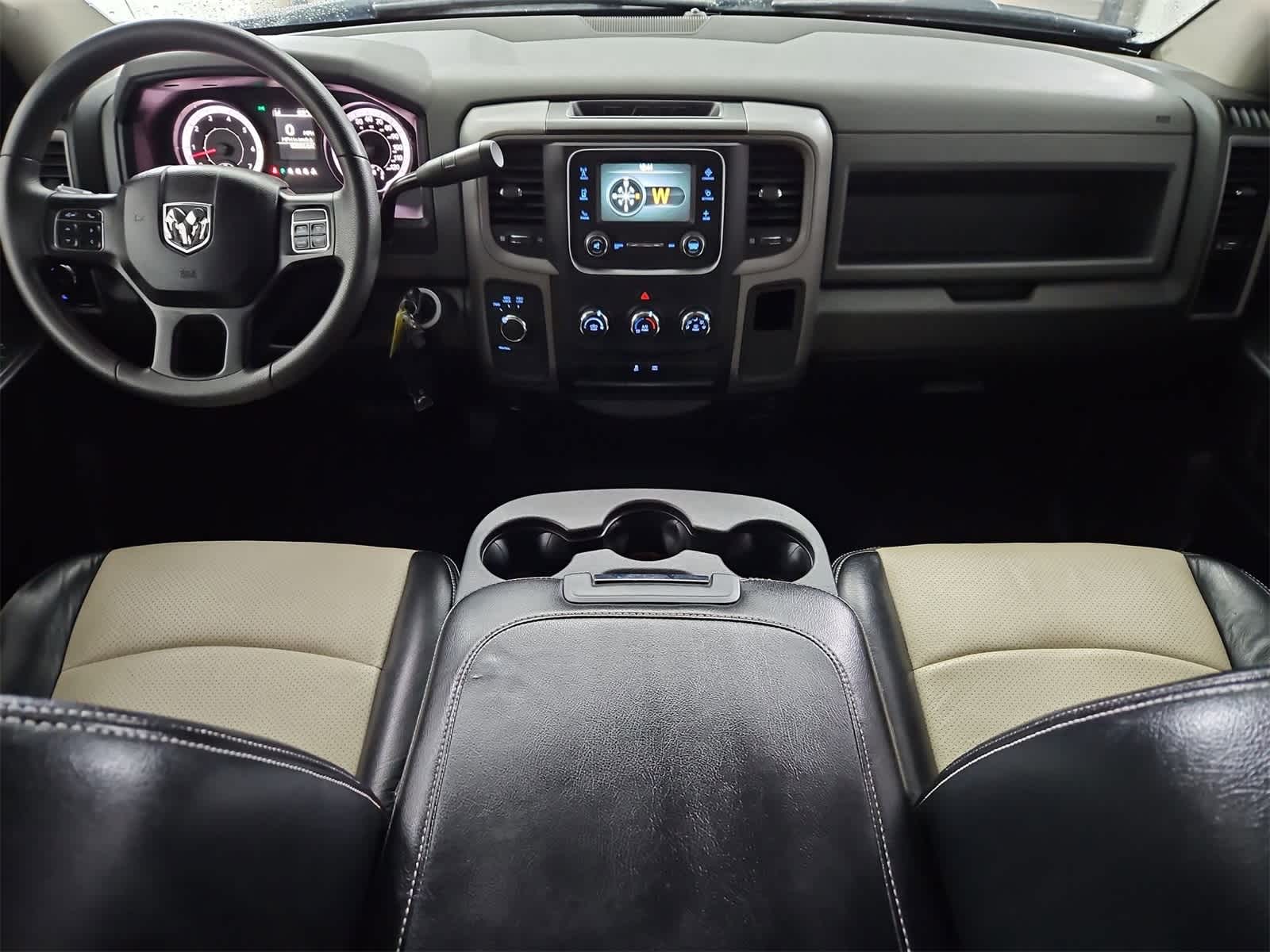 Thumbnail: 2019 RAM 1500 Classic - 14