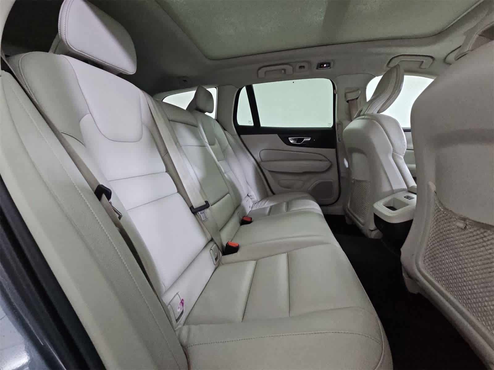 Thumbnail: 2021 Volvo S60 - 21