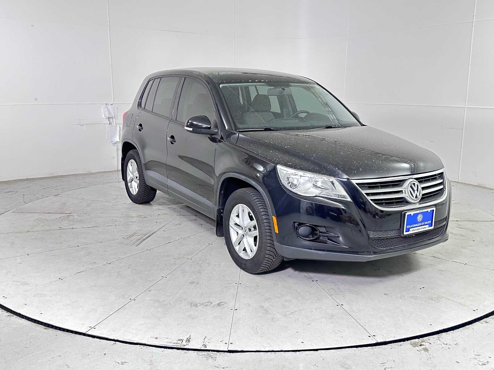 Thumbnail: 2011 Volkswagen Tiguan - 7