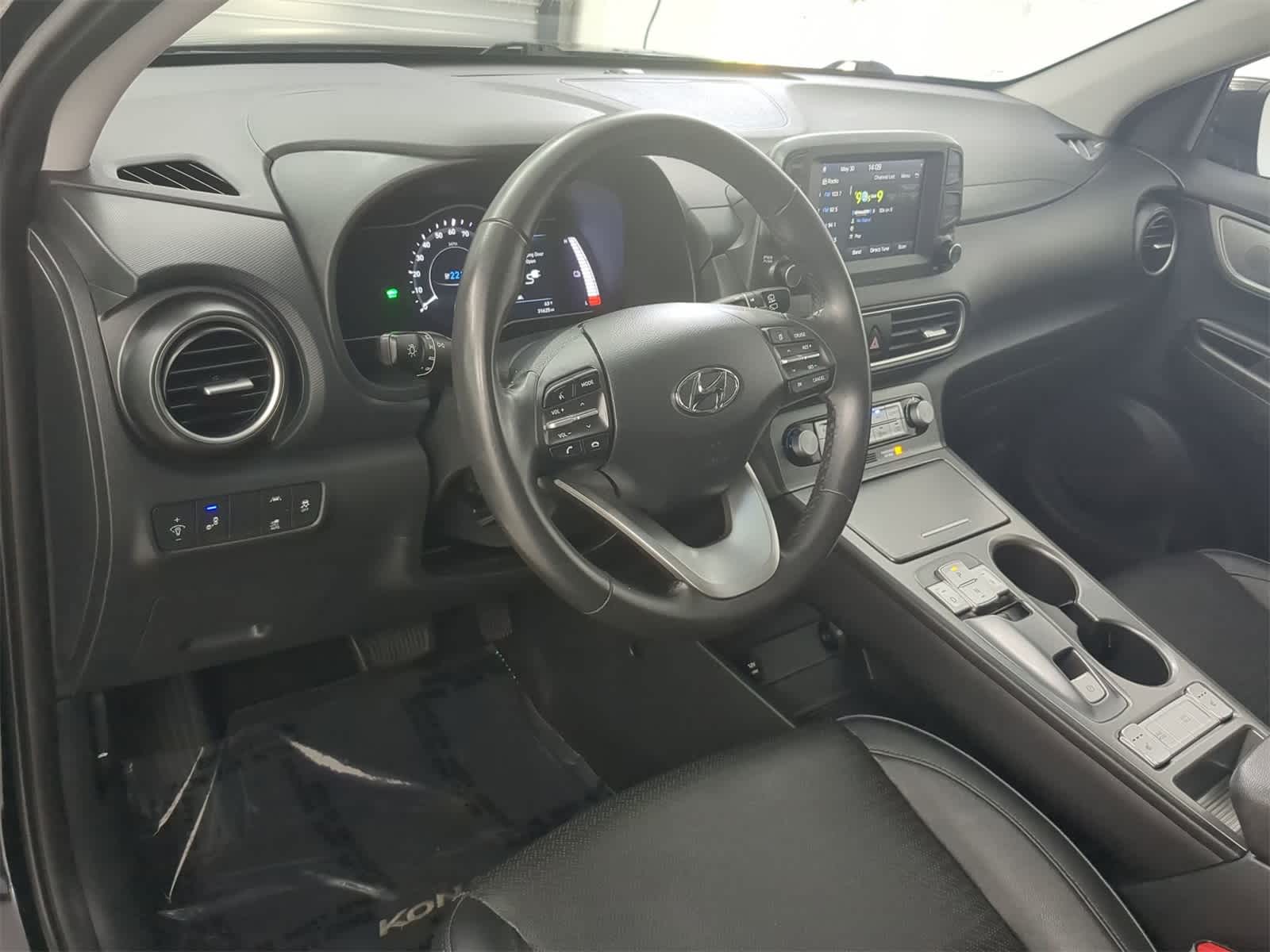 Used 2021 Hyundai Kona EV Limited with VIN KM8K33AG9MU129829 for sale in Salem, OR