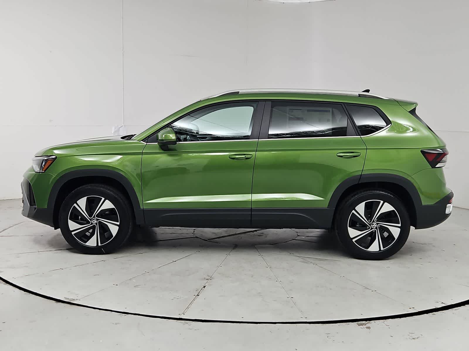 Thumbnail: 2026 Volkswagen Taos - 3