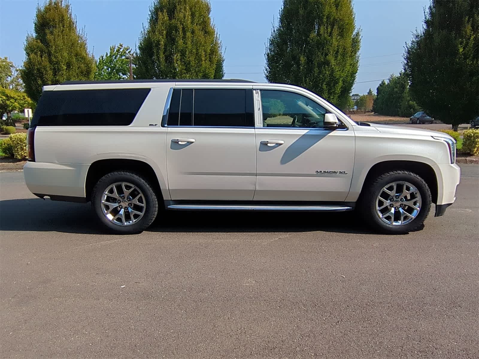 Thumbnail: 2015 GMC Yukon XL - 7
