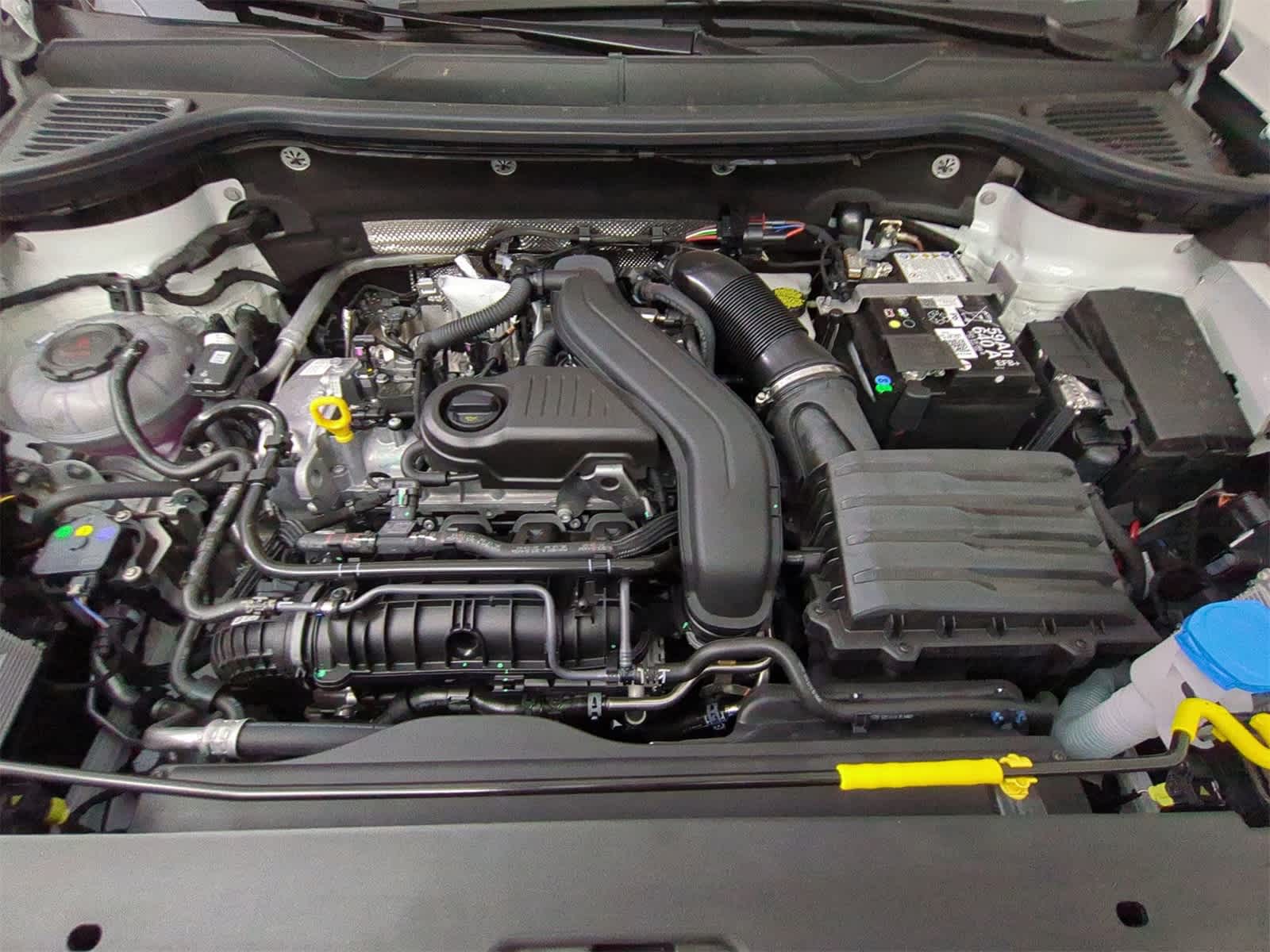 Thumbnail: 2025 Volkswagen Taos - 14