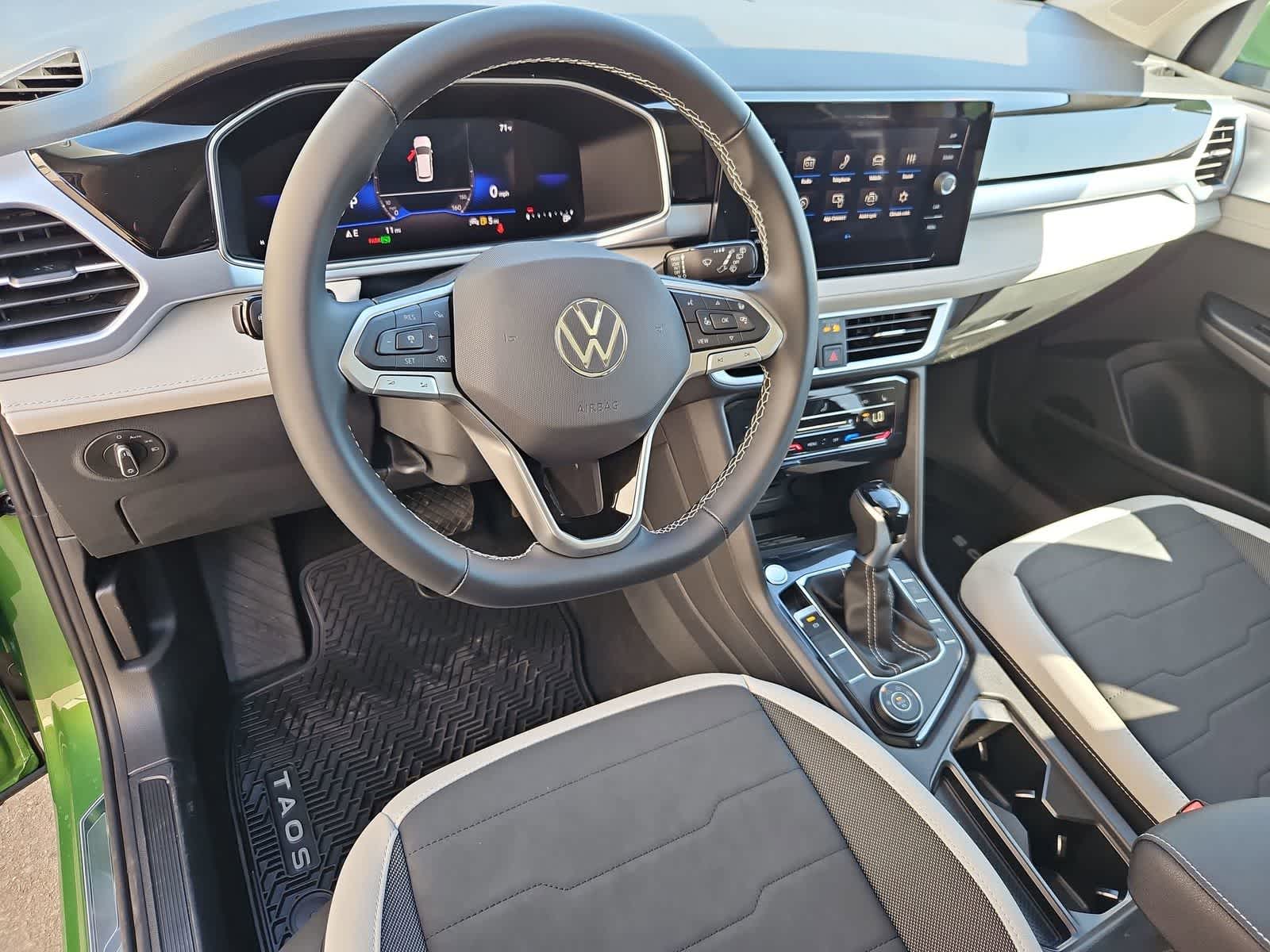 Thumbnail: 2026 Volkswagen Taos - 2