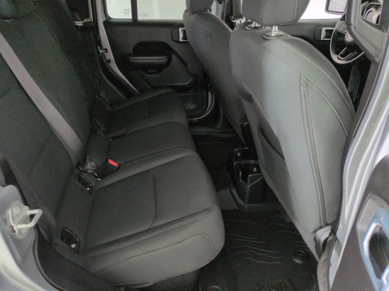 Thumbnail: 2021 Jeep Gladiator - 20