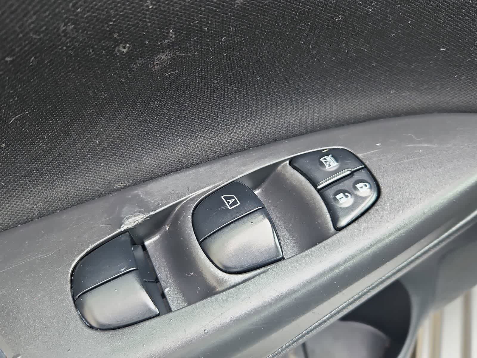 Thumbnail: 2019 Nissan Sentra - 17