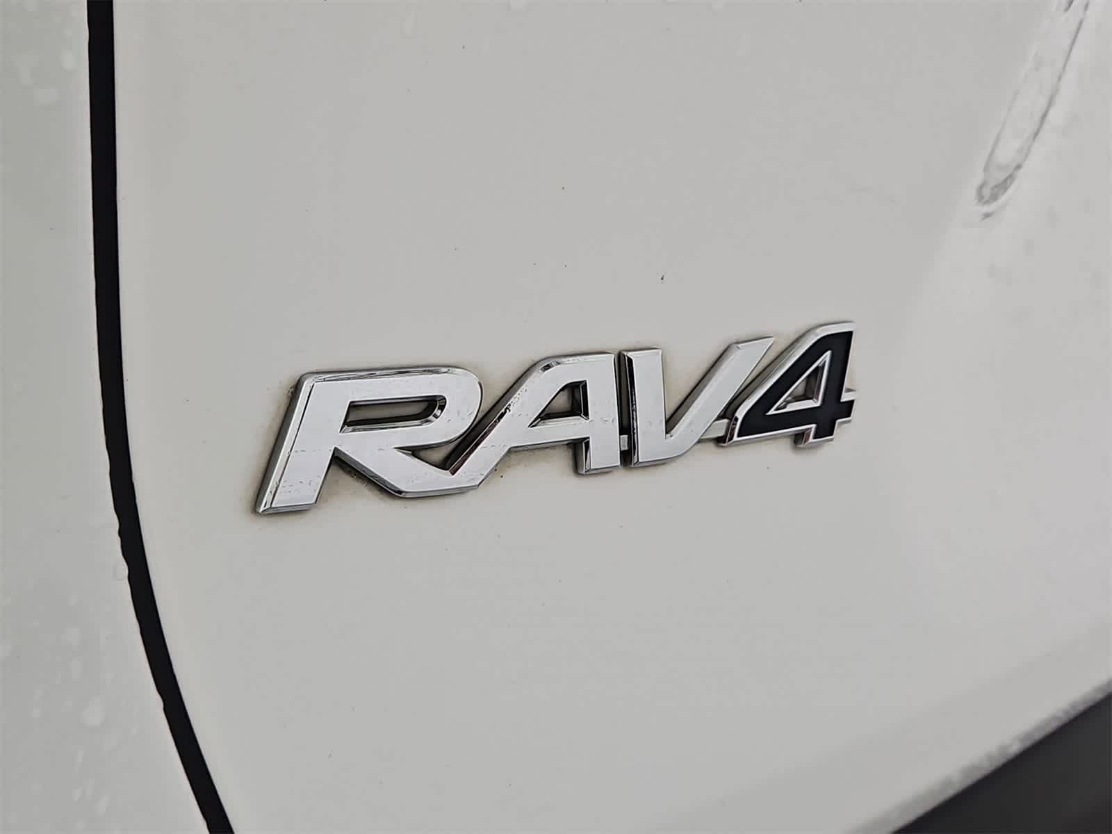 Thumbnail: 2021 Toyota RAV4 - 18