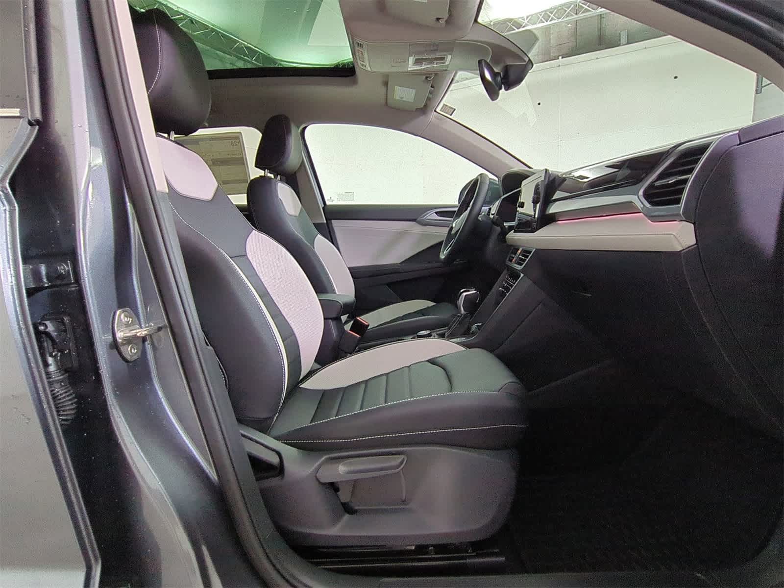 Thumbnail: 2025 Volkswagen Taos - 23