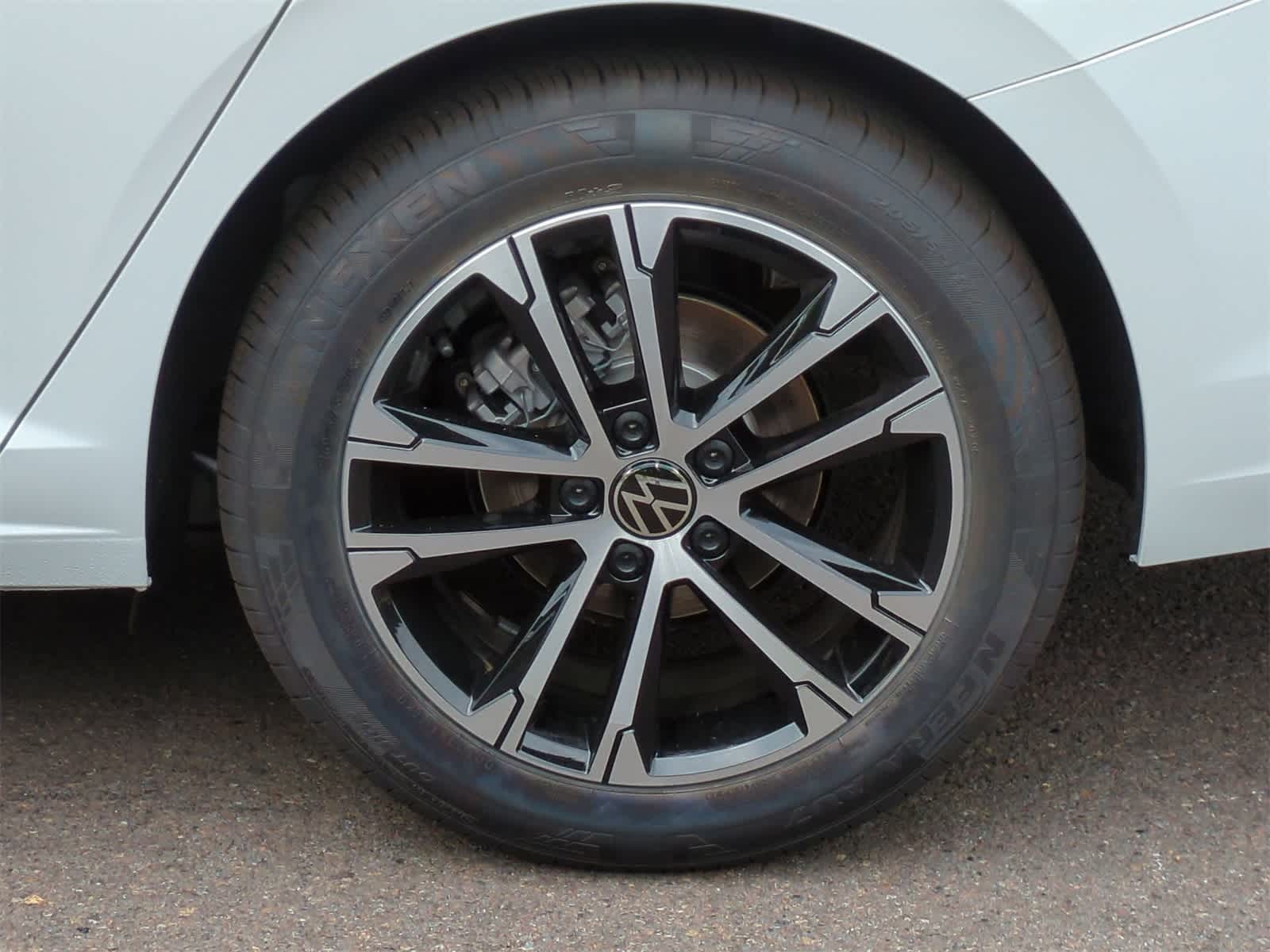 Thumbnail: 2025 Volkswagen Jetta - 13