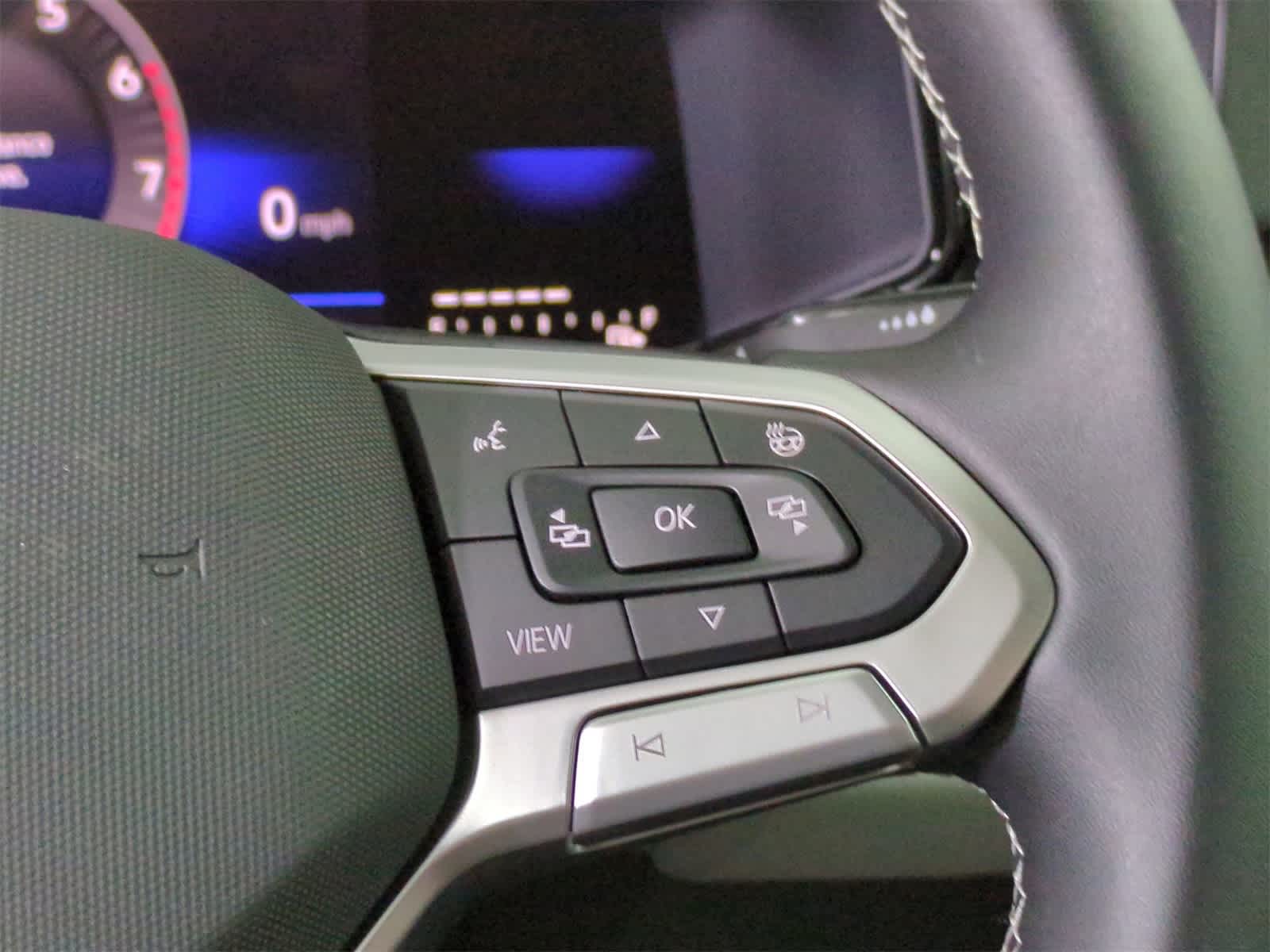 Thumbnail: 2025 Volkswagen Taos - 24