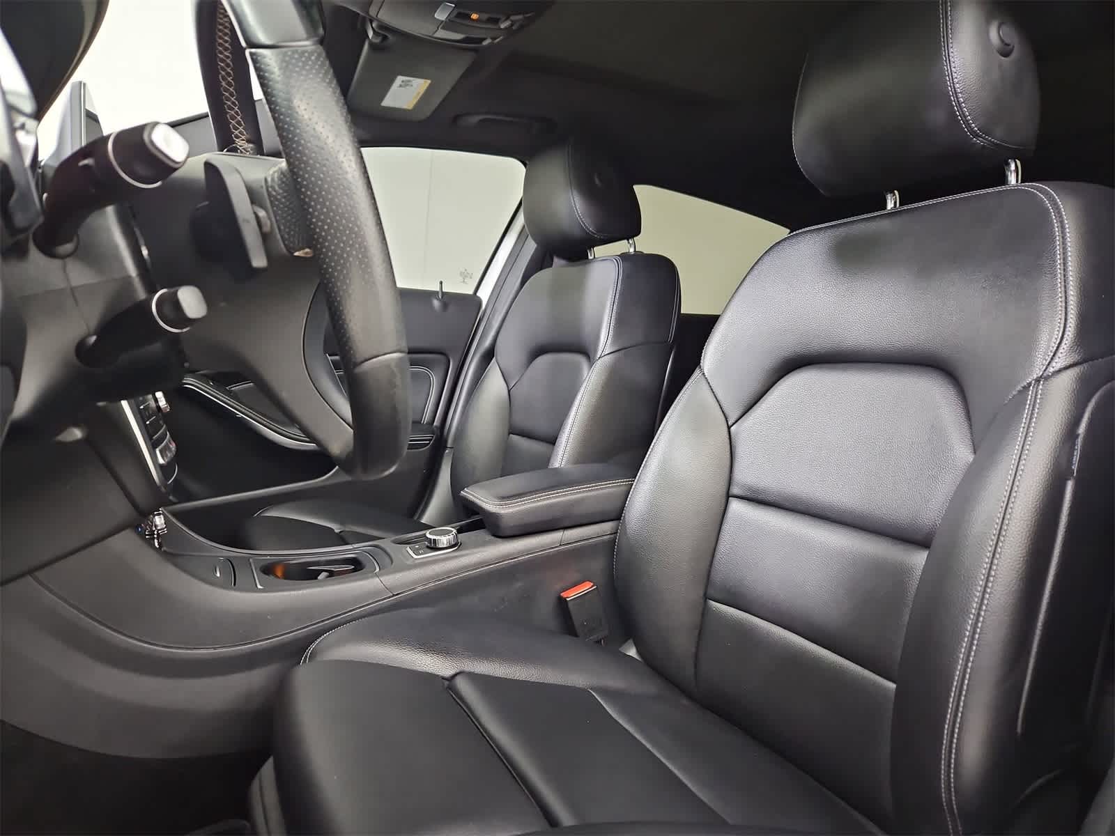 Thumbnail: 2018 Mercedes-Benz GLA - 16