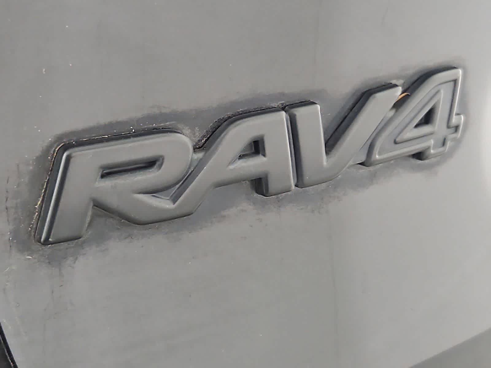 Thumbnail: 2020 Toyota RAV4 - 12