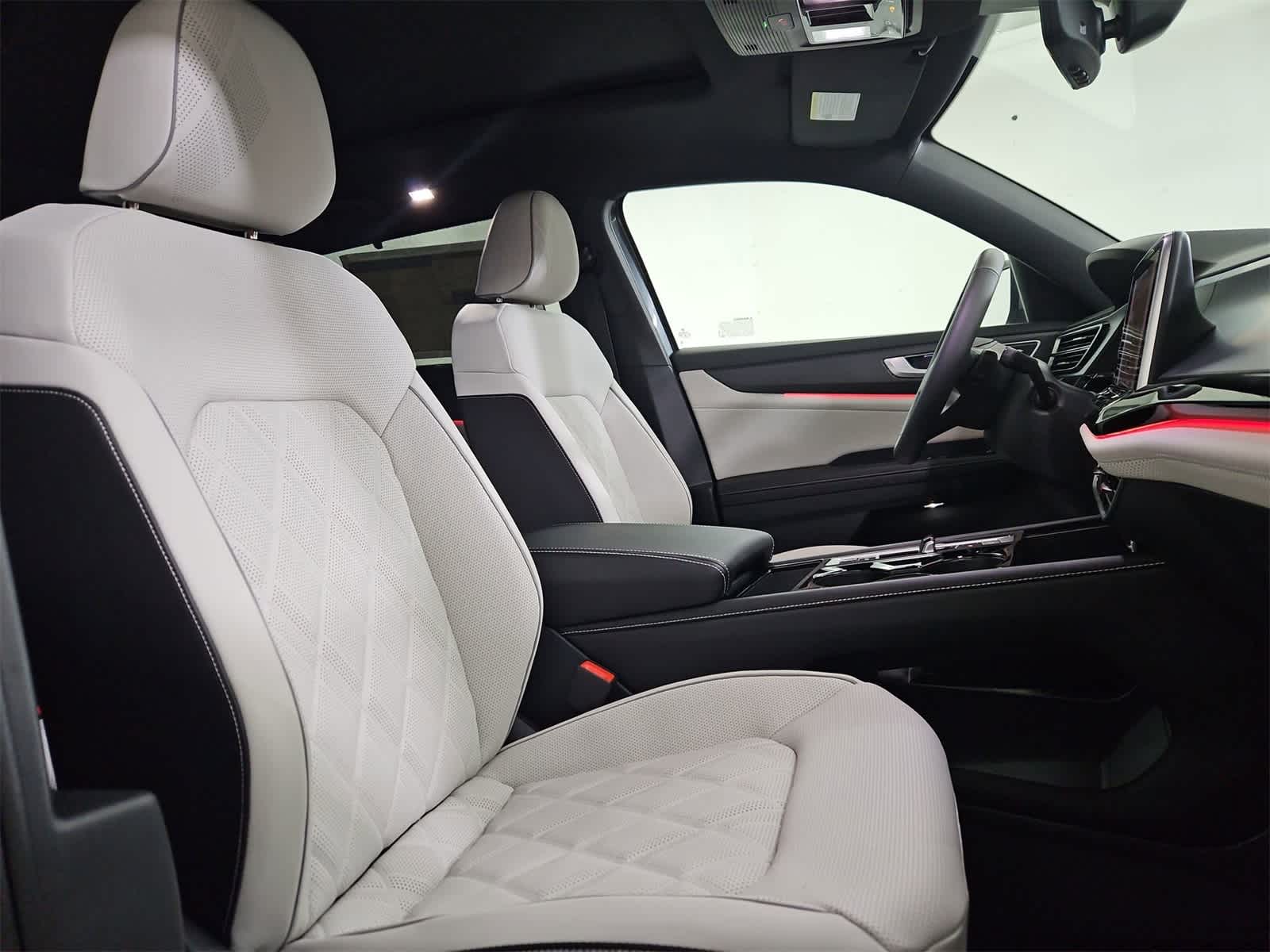 Thumbnail: 2025 Volkswagen Atlas - 23