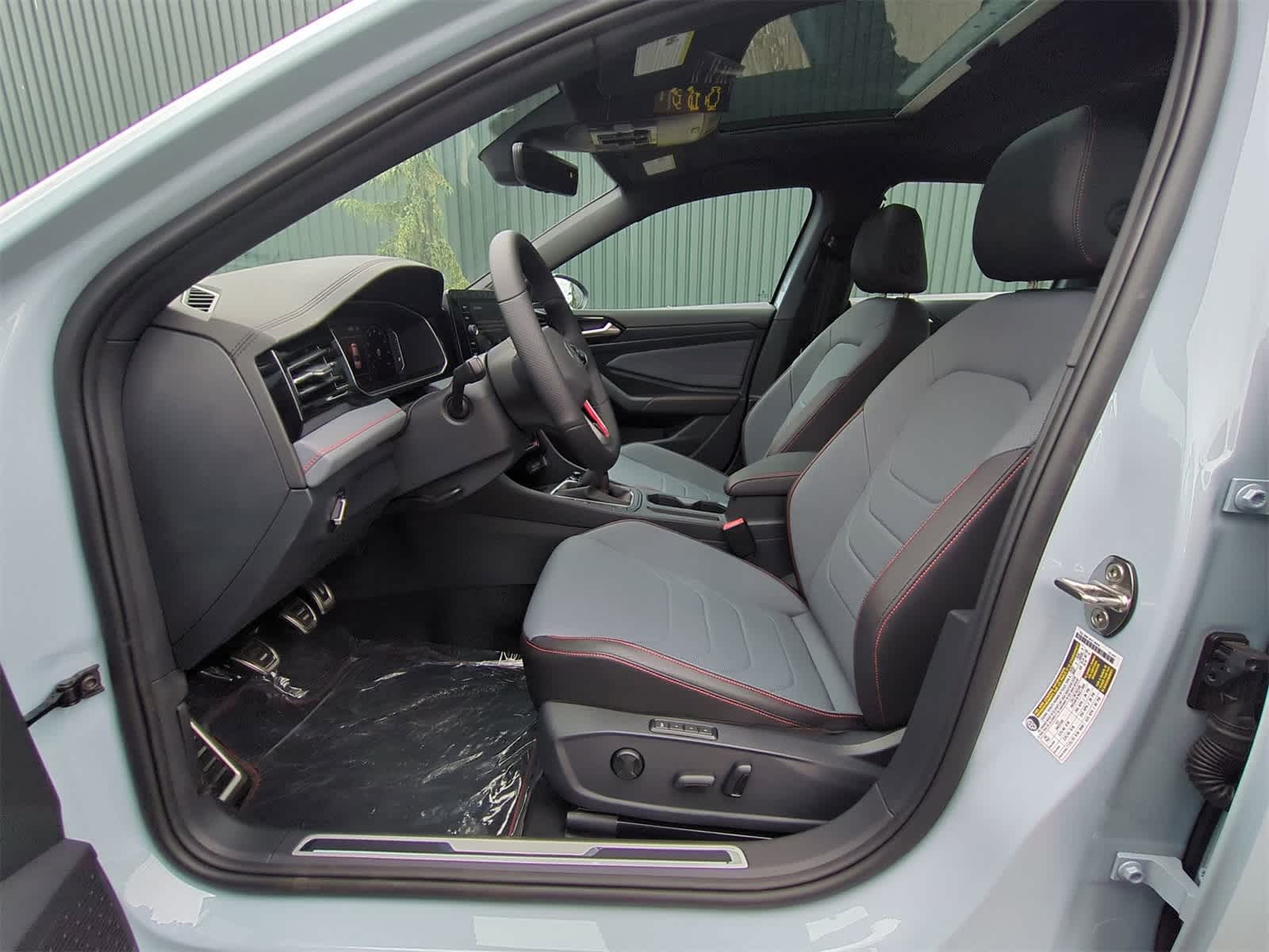 Thumbnail: 2025 Volkswagen Jetta - 16