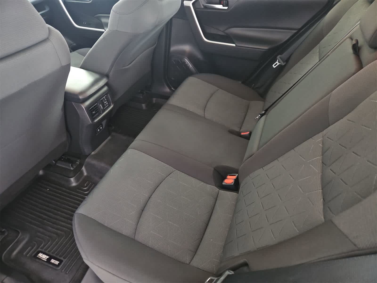 Thumbnail: 2020 Toyota RAV4 - 19