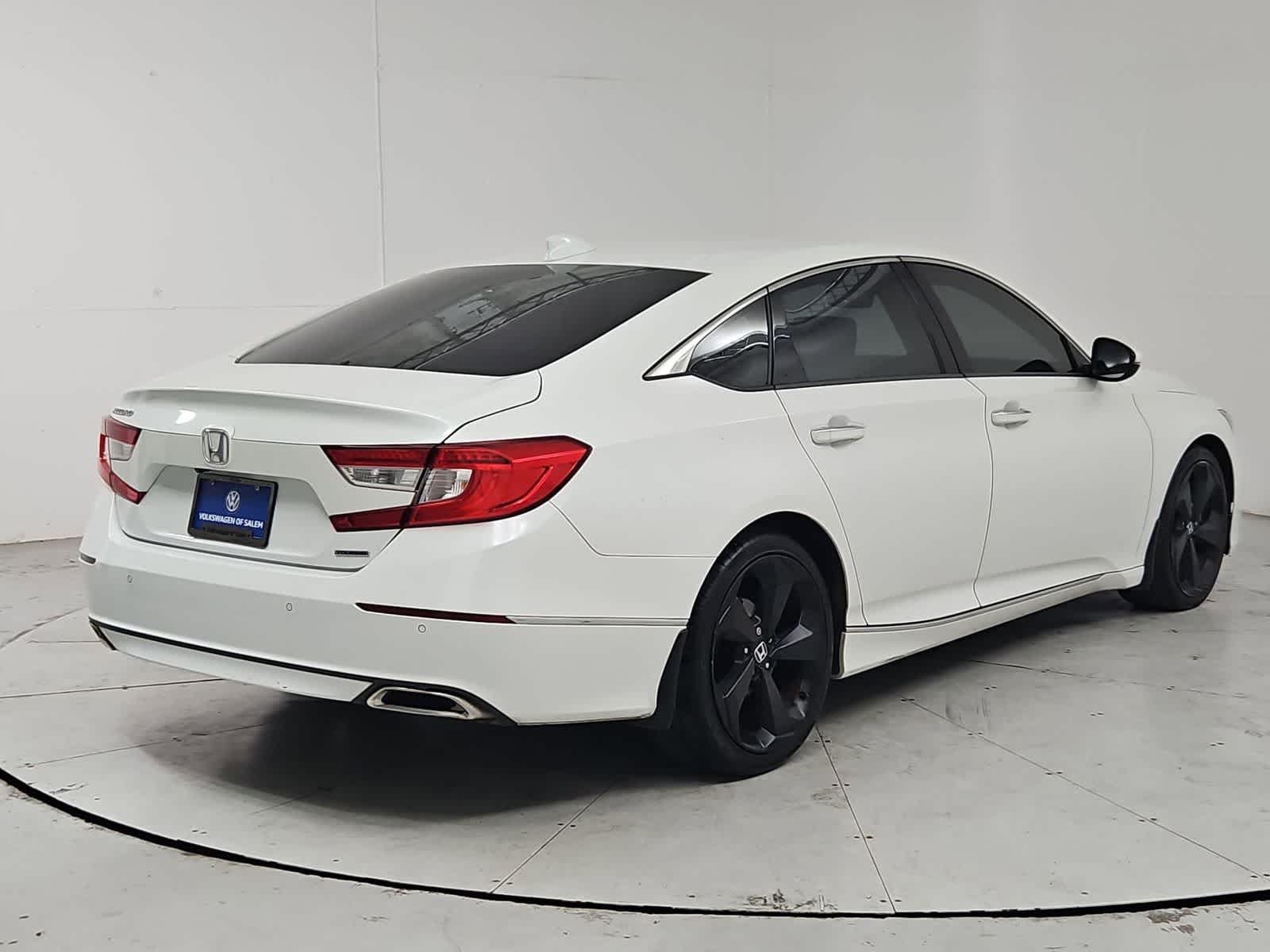 Thumbnail: 2018 Honda Accord - 6