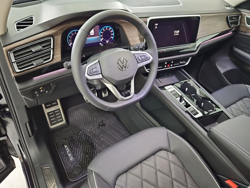 New 2026 Volkswagen Atlas 2.0T SEL Premium R-Line SUV