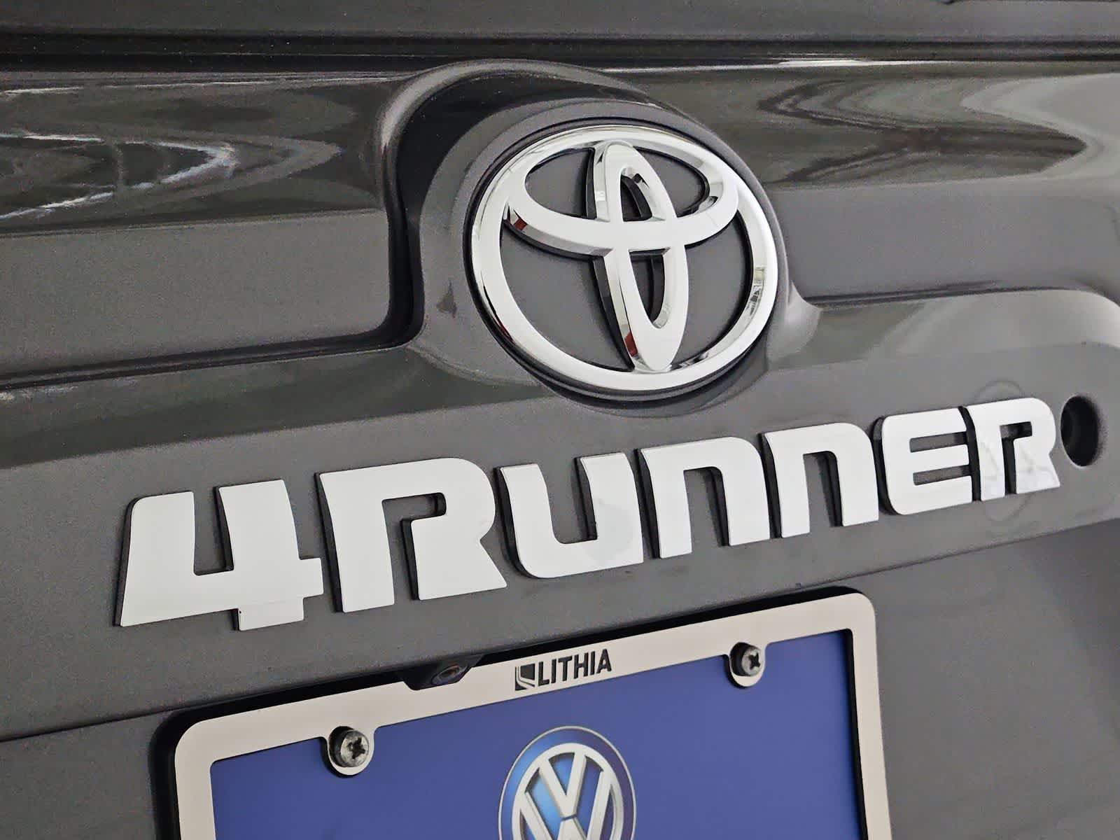 Thumbnail: 2018 Toyota 4Runner - 12