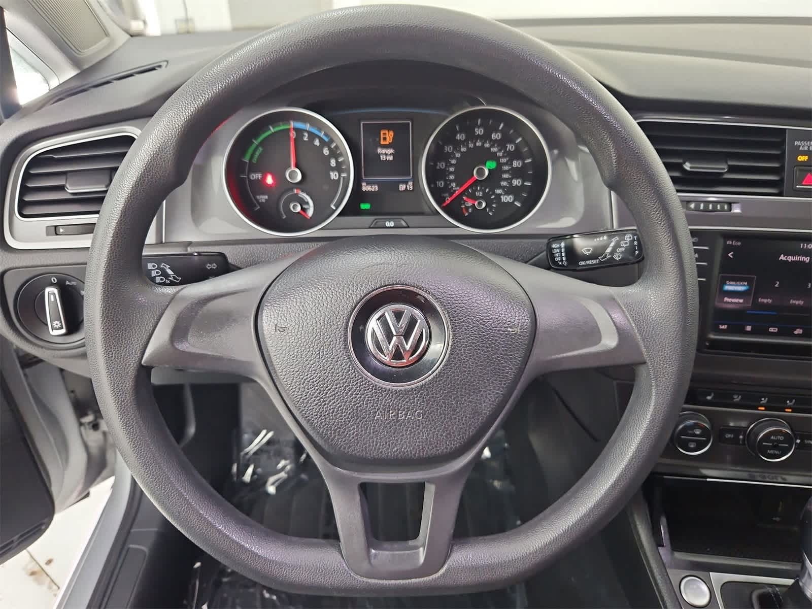 2016 Volkswagen e-Golf SE 21